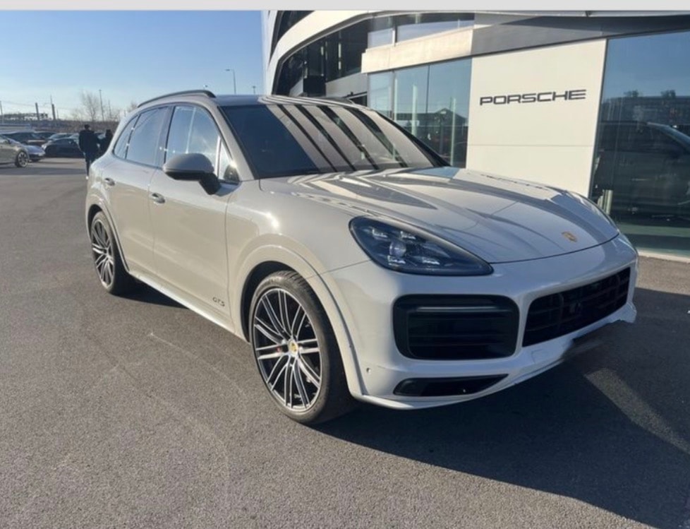 PORSCHE GTS-image-1