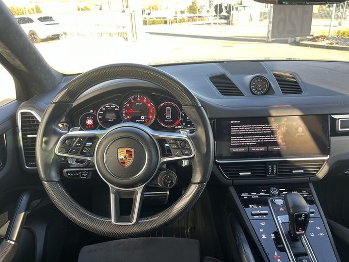 PORSCHE GTS-image-4
