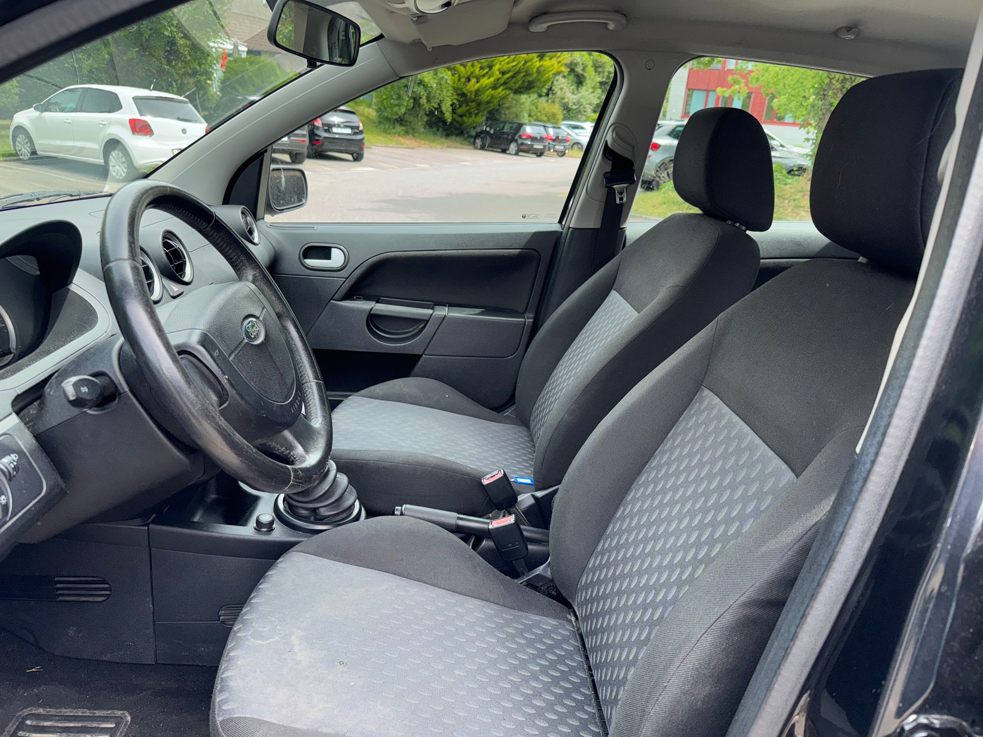 FORD Fiesta 1.4 16V Trend-image-6