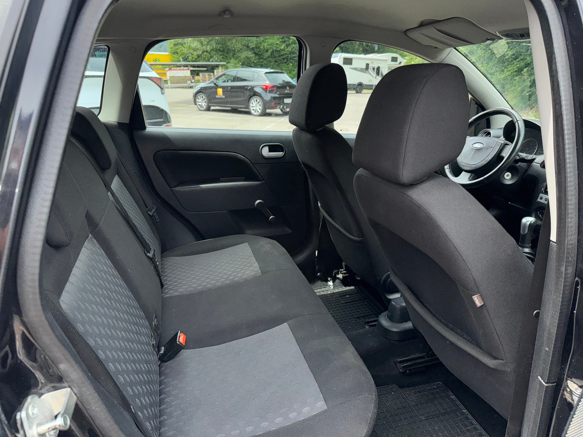 FORD Fiesta 1.4 16V Trend-image-9