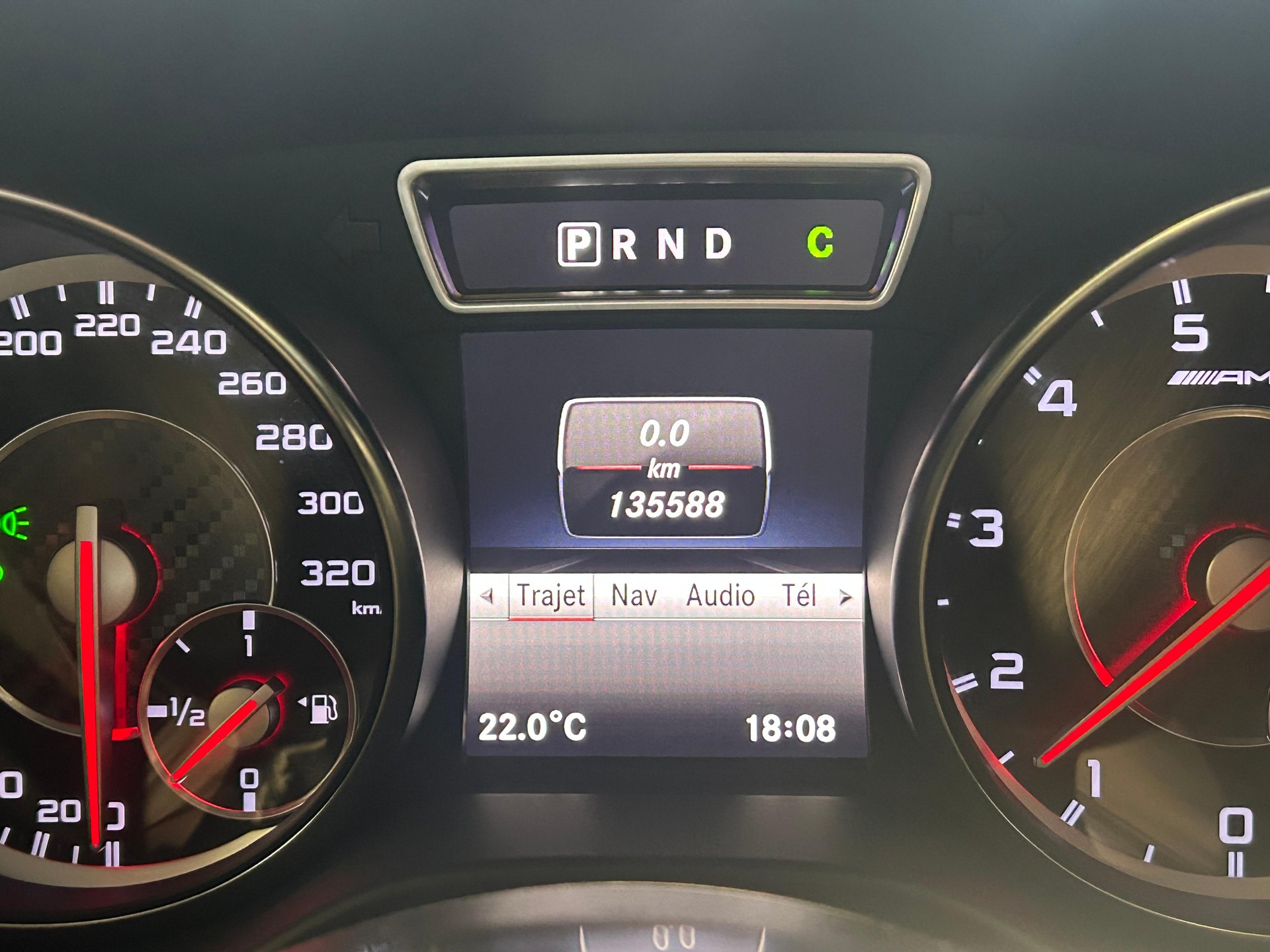 MERCEDES-BENZ GLA 45 AMG 4m-image-9
