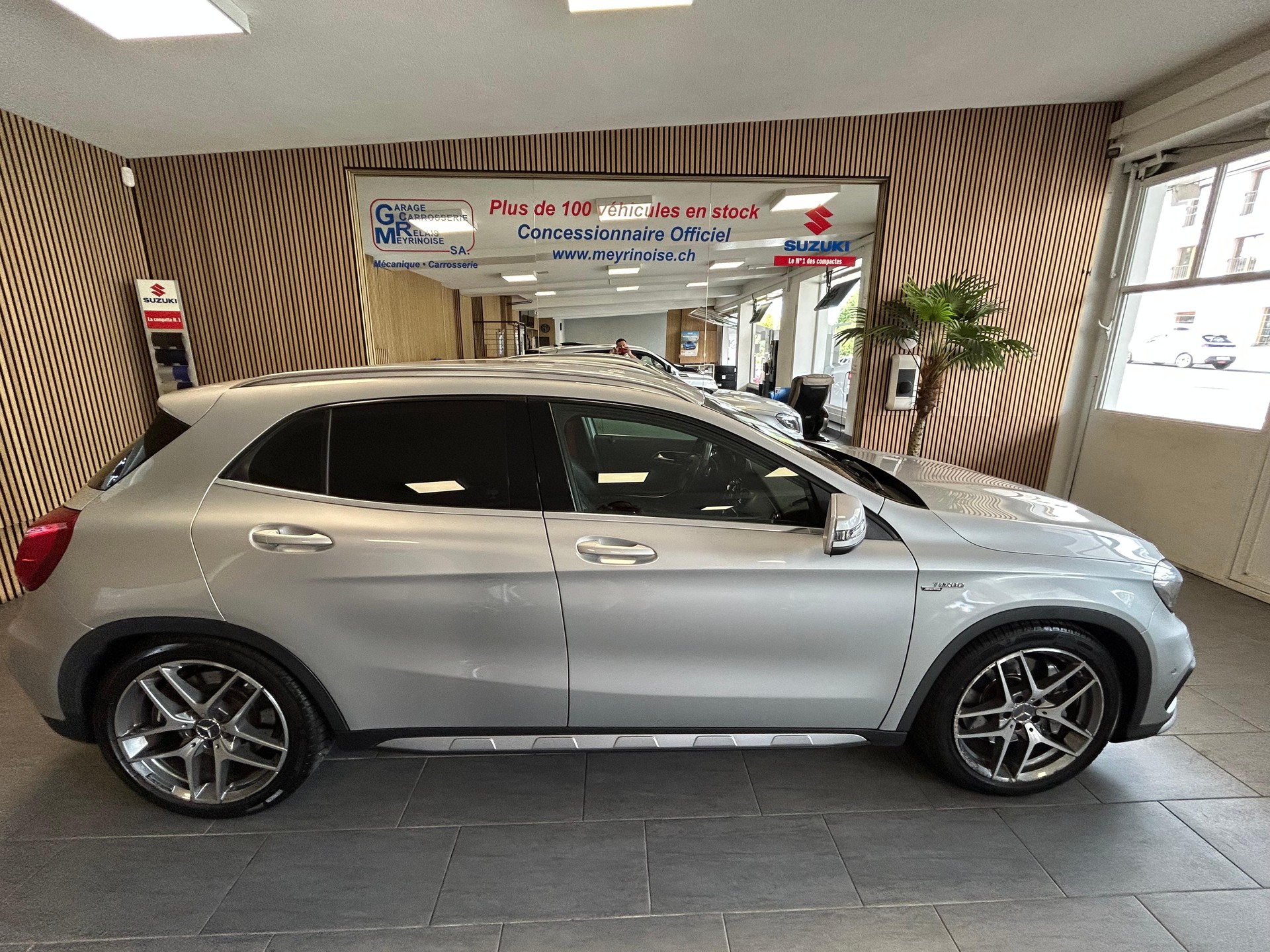MERCEDES-BENZ GLA 45 AMG 4m-image-0