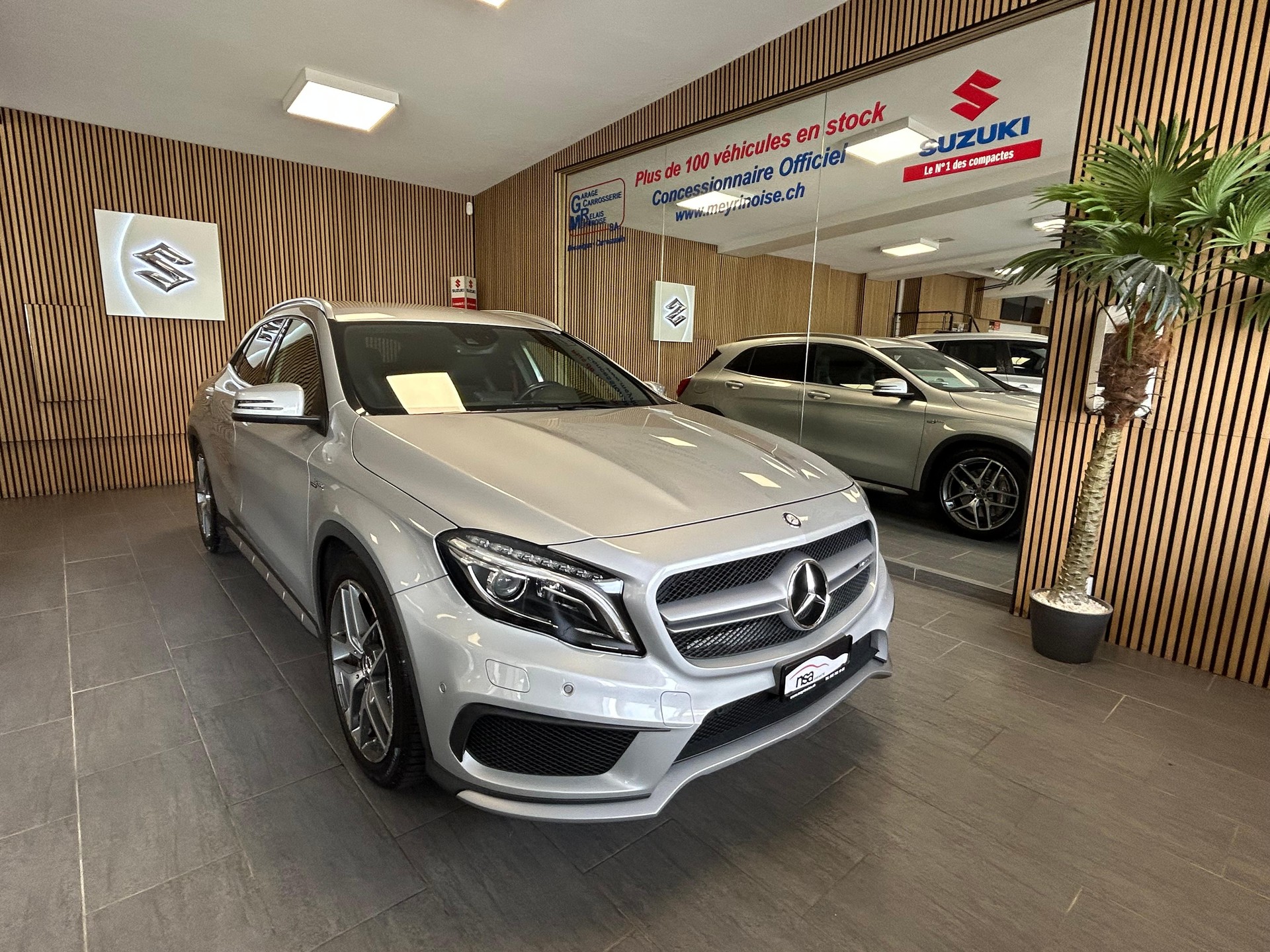 MERCEDES-BENZ GLA 45 AMG 4m-image-1