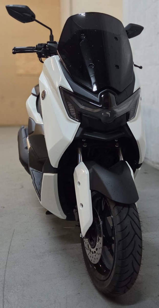 YAMAHA N-MAX 2025-showroom-element-1
