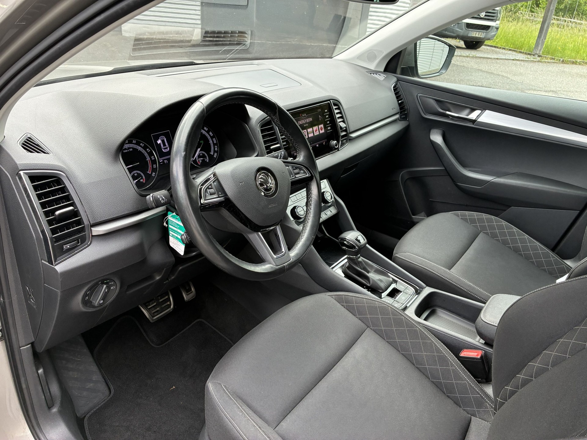 SKODA Karoq 2.0 TDI CR Ambition 4x4 DSG-image-12