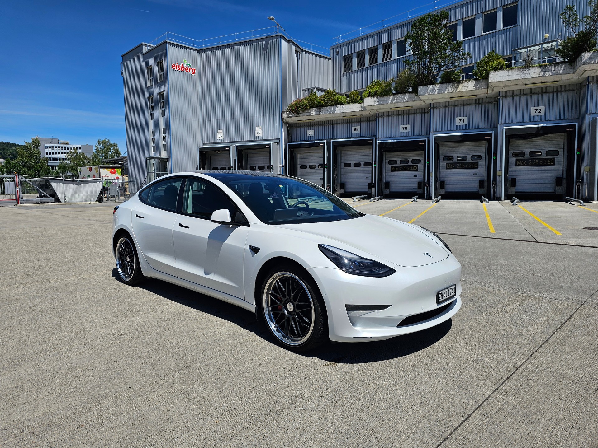 TESLA Performance NEUE BATTERIE!!-image-0