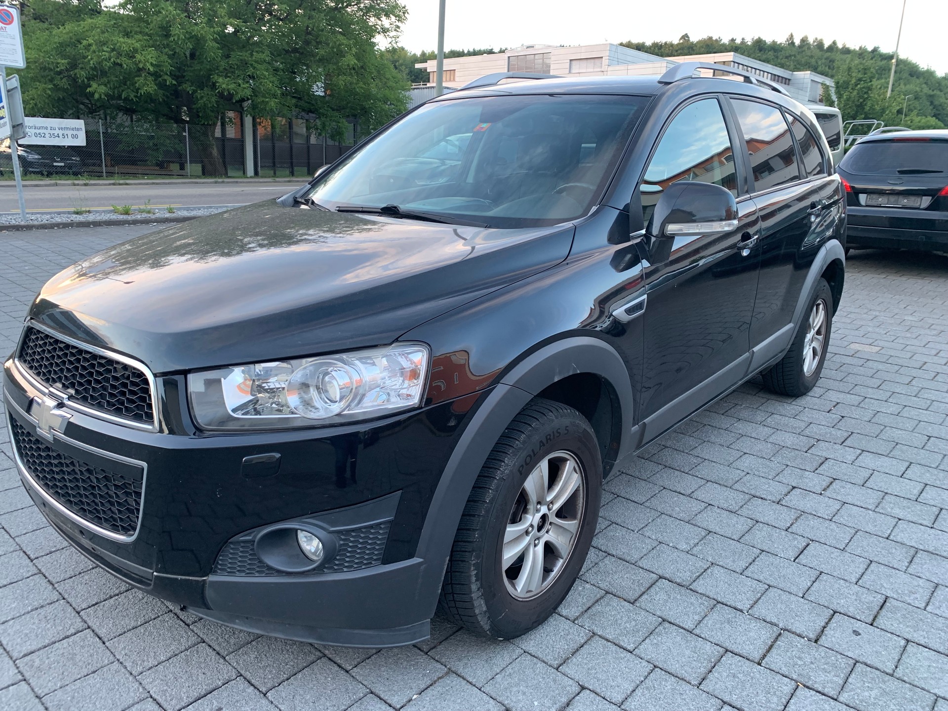 CHEVROLET Captiva 2.4 100 Anniversary 4WD Automatic-image-0