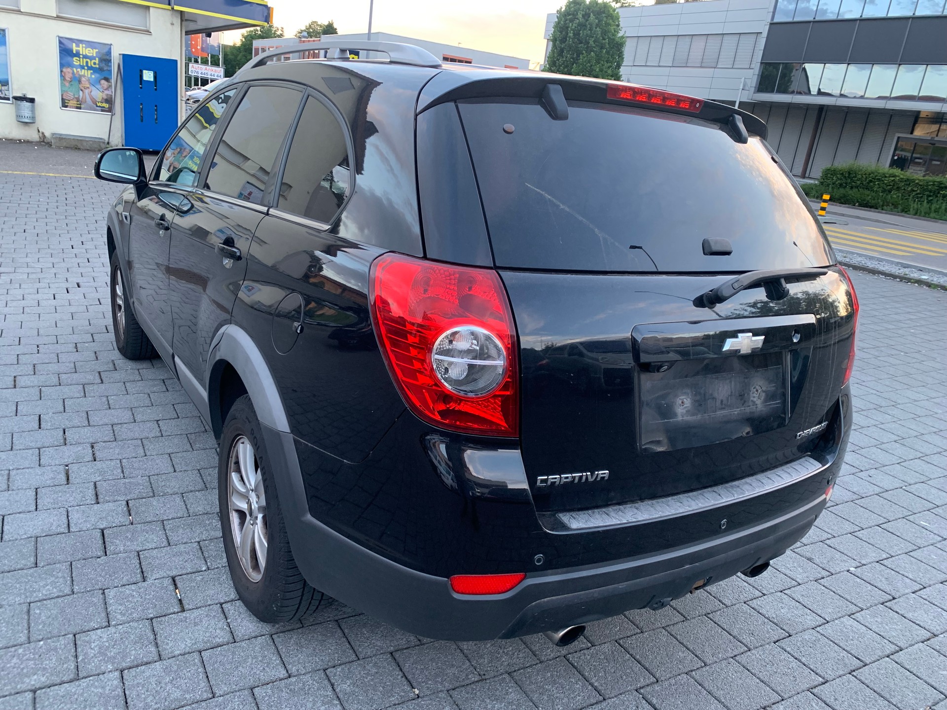 CHEVROLET Captiva 2.4 100 Anniversary 4WD Automatic-image-3