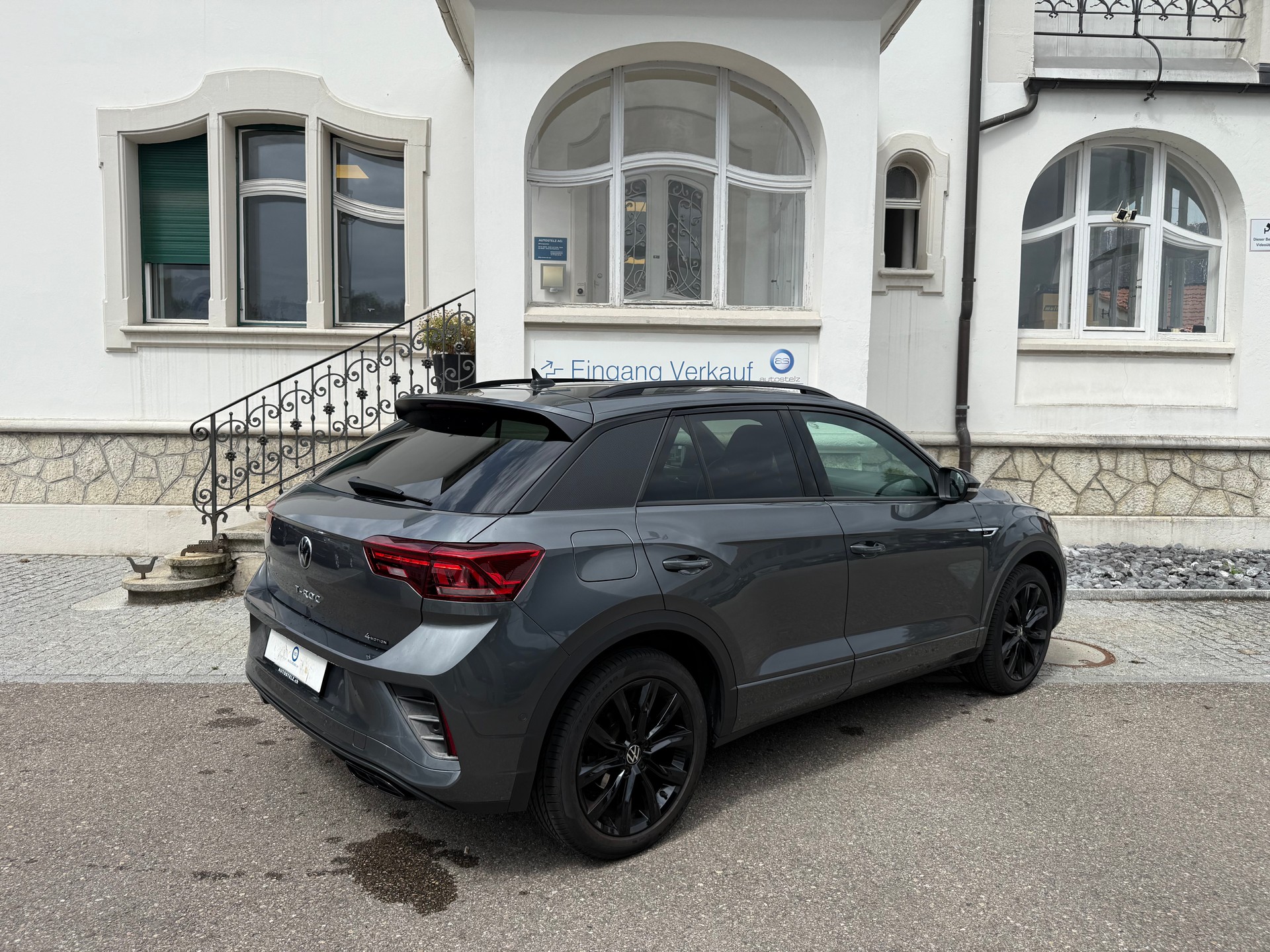 VW T-Roc 2.0 TSI R-Line DSG 4motion-image-4