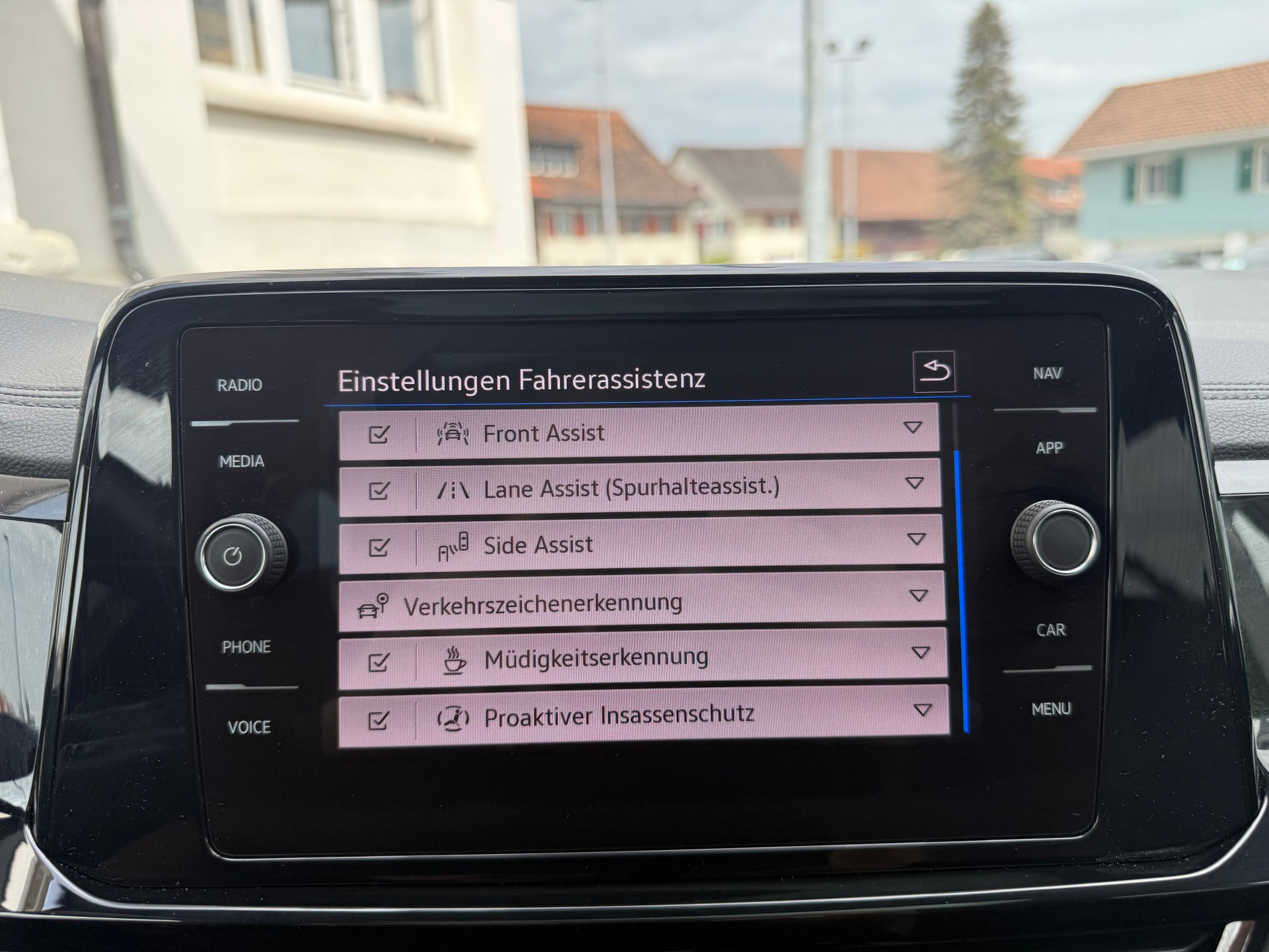 VW T-Roc 2.0 TSI R-Line DSG 4motion-image-17