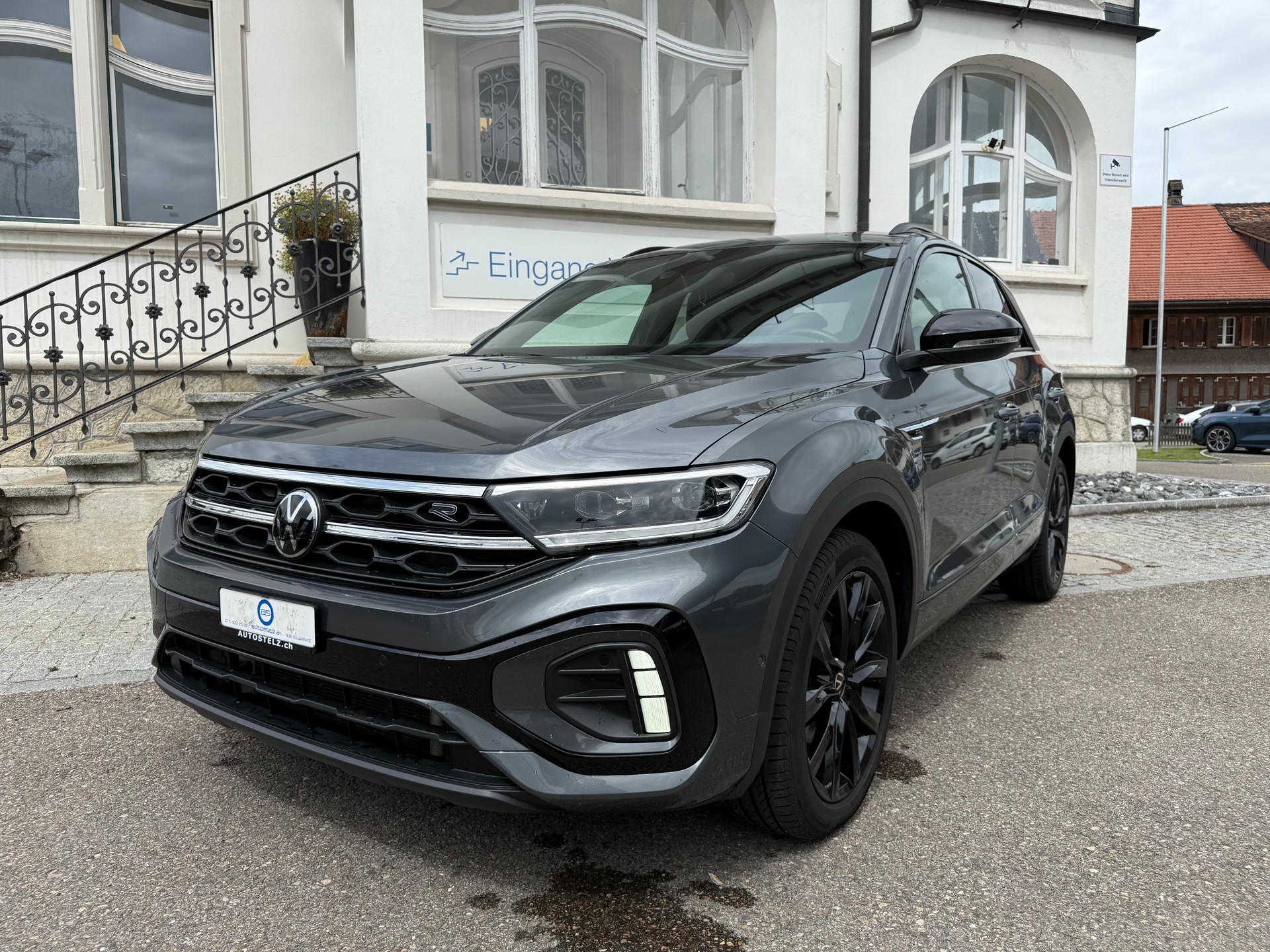 VW T-Roc 2.0 TSI R-Line DSG 4motion-showroom-element-1