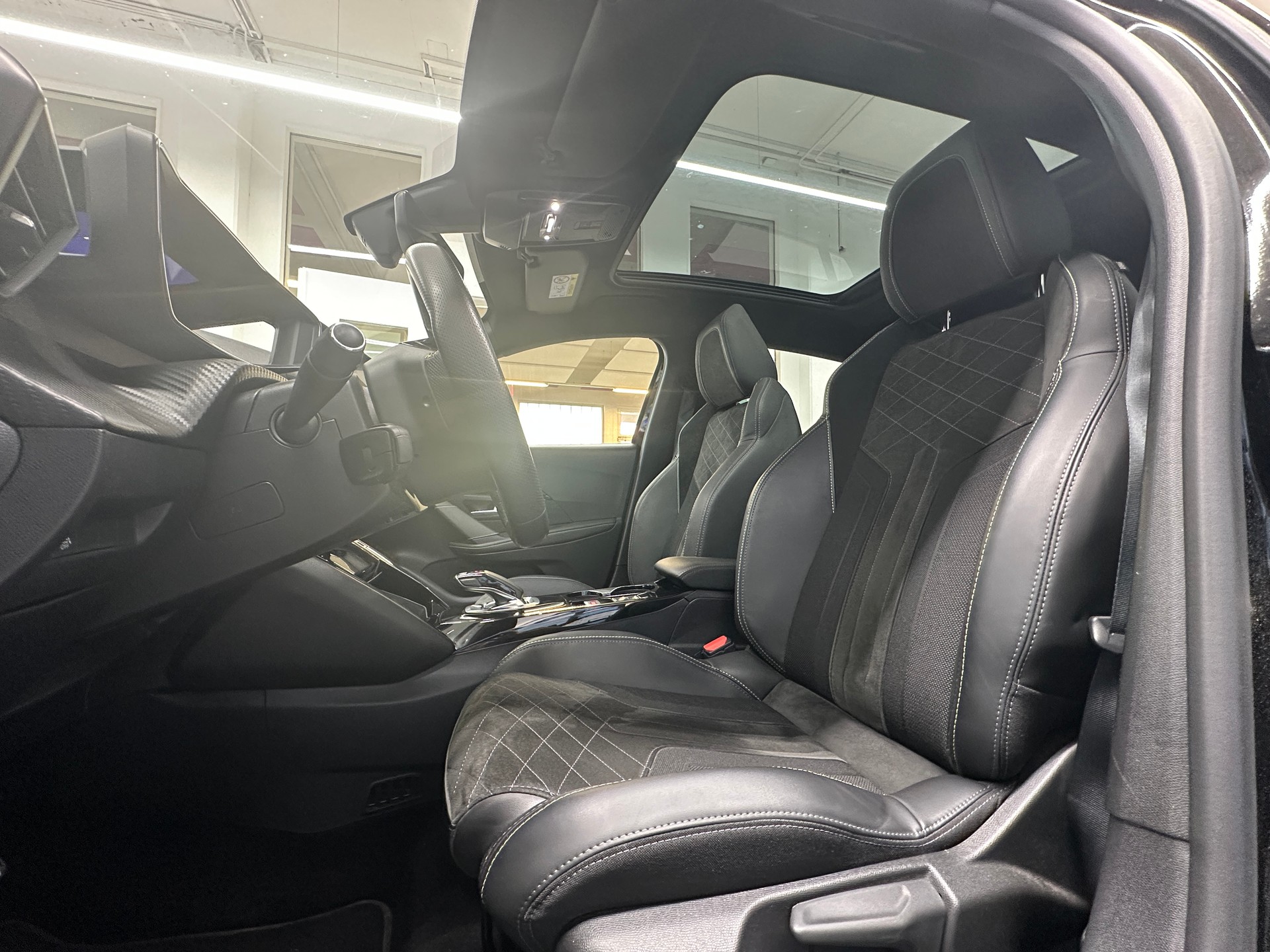 PEUGEOT 208 Elektrik GT Pack-image-7