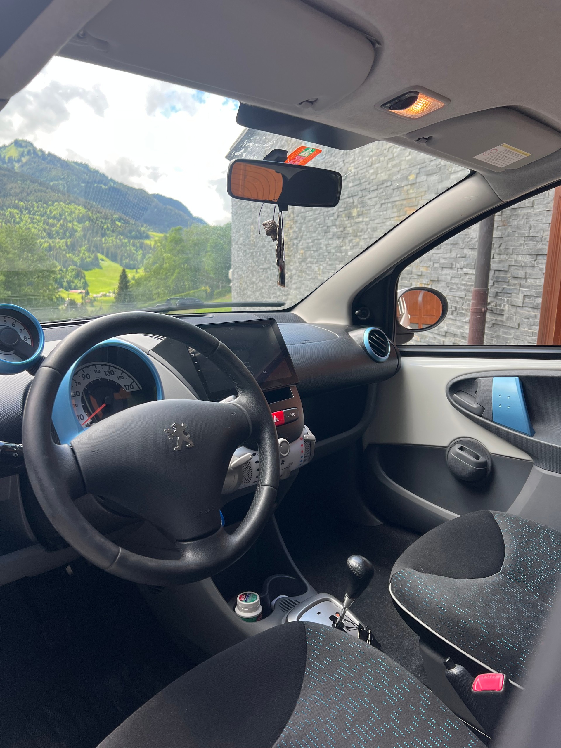 PEUGEOT 1.0 Swiss Edition ETG-image-3