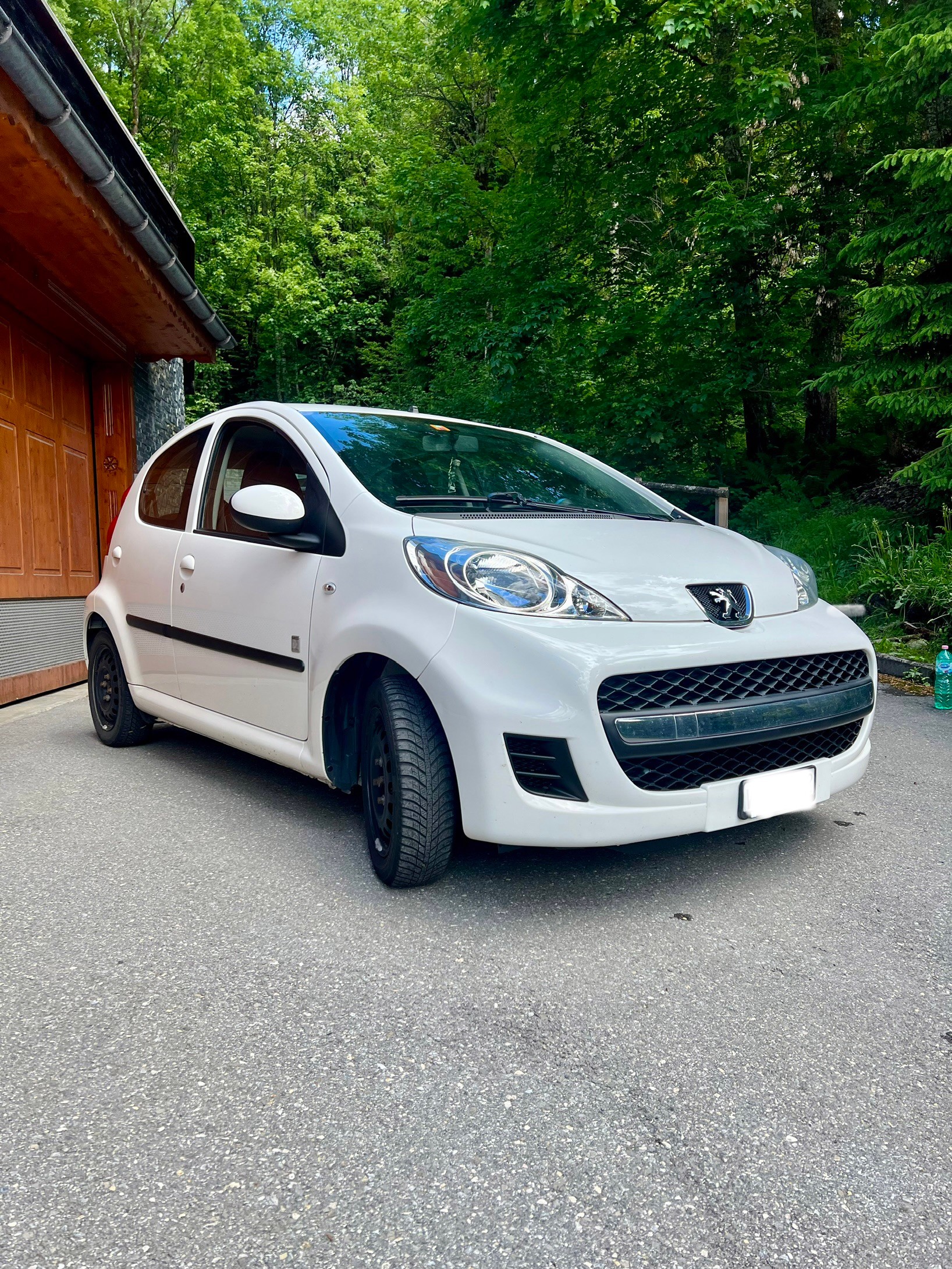 PEUGEOT 1.0 Swiss Edition ETG-image-0