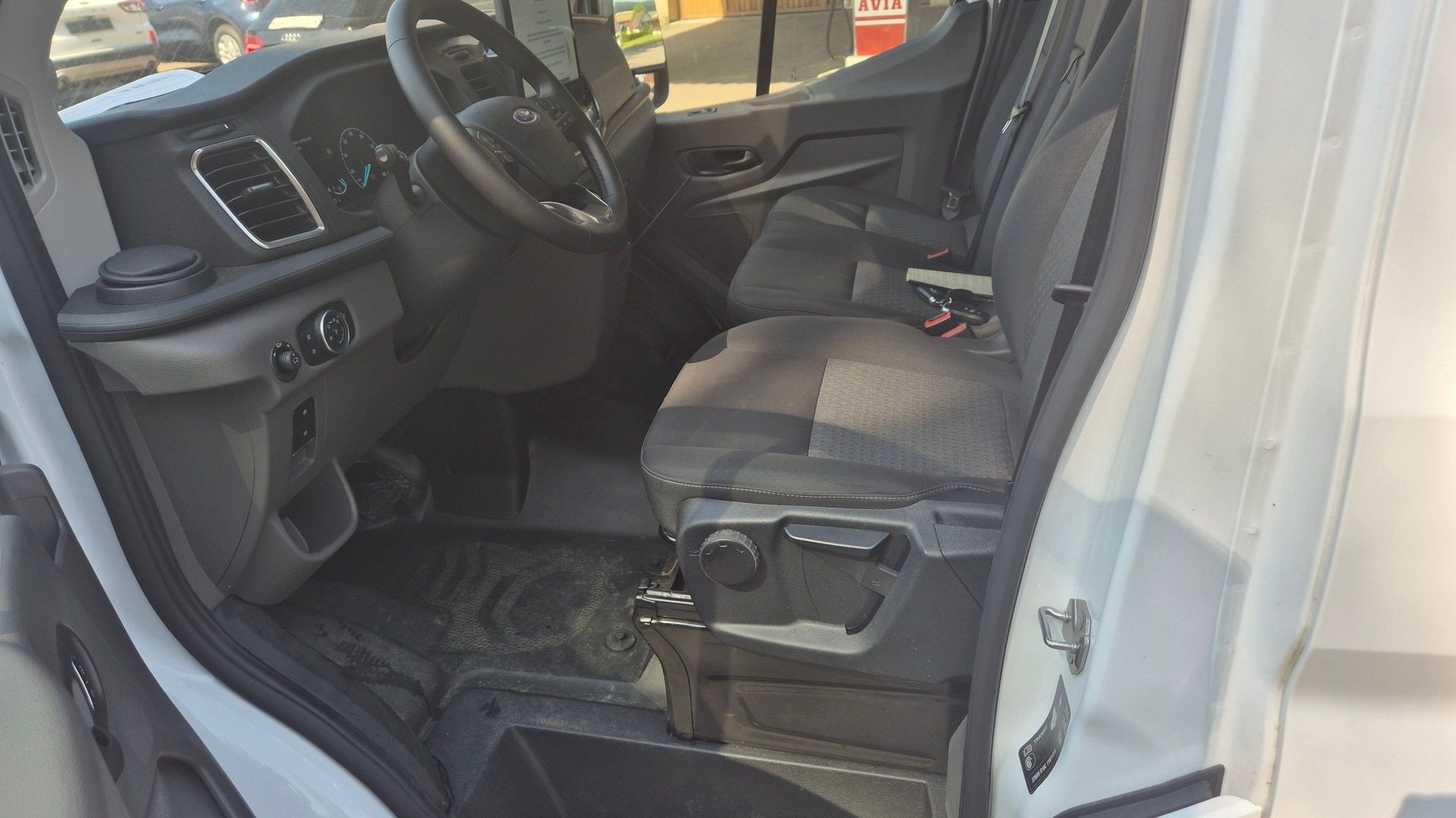 FORD E-Transit 350 L3 Trend RWD 68kWh-image-6