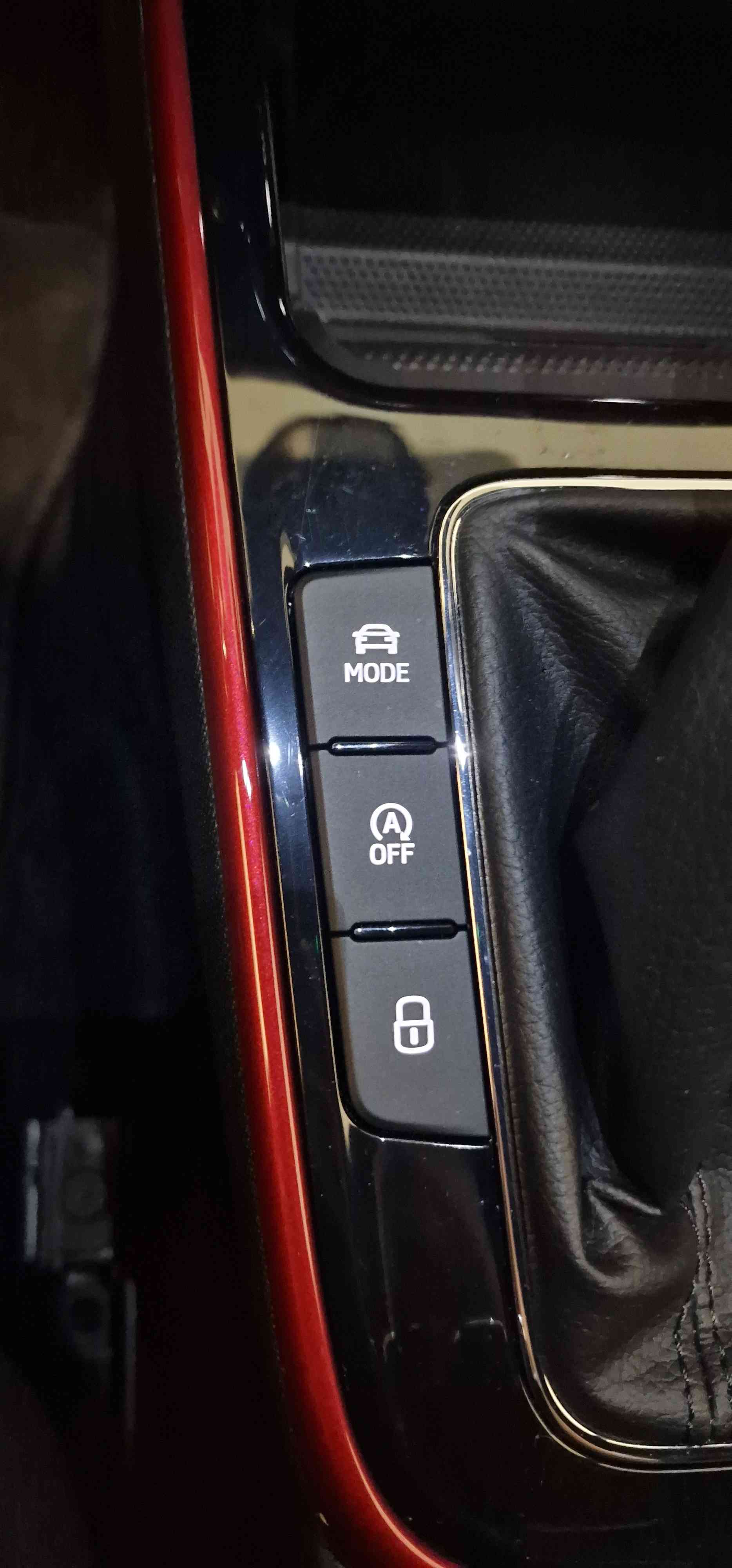 SKODA Fabia 1.0 TSI Monte Carlo DSG-image-12