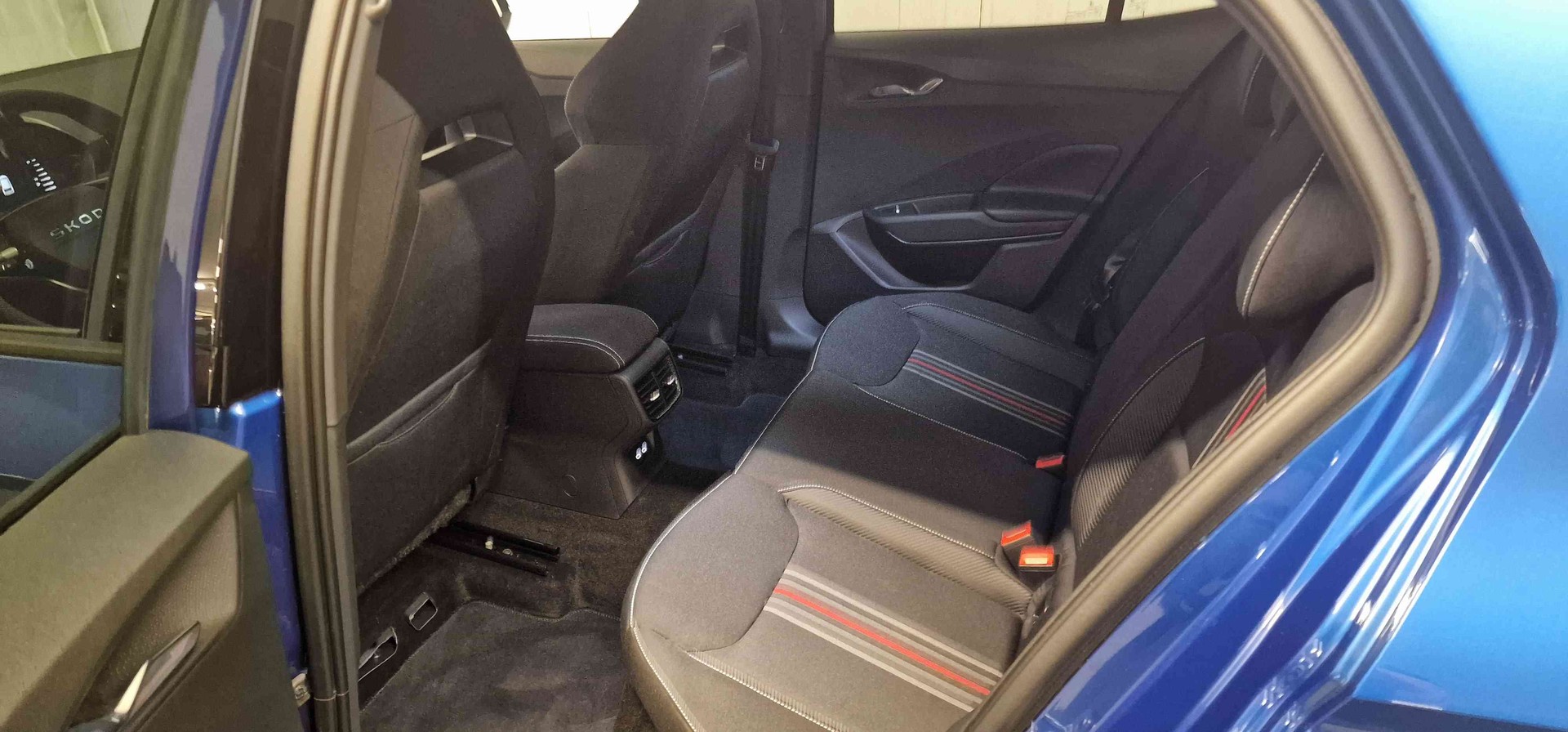 SKODA Fabia 1.0 TSI Monte Carlo DSG-image-16