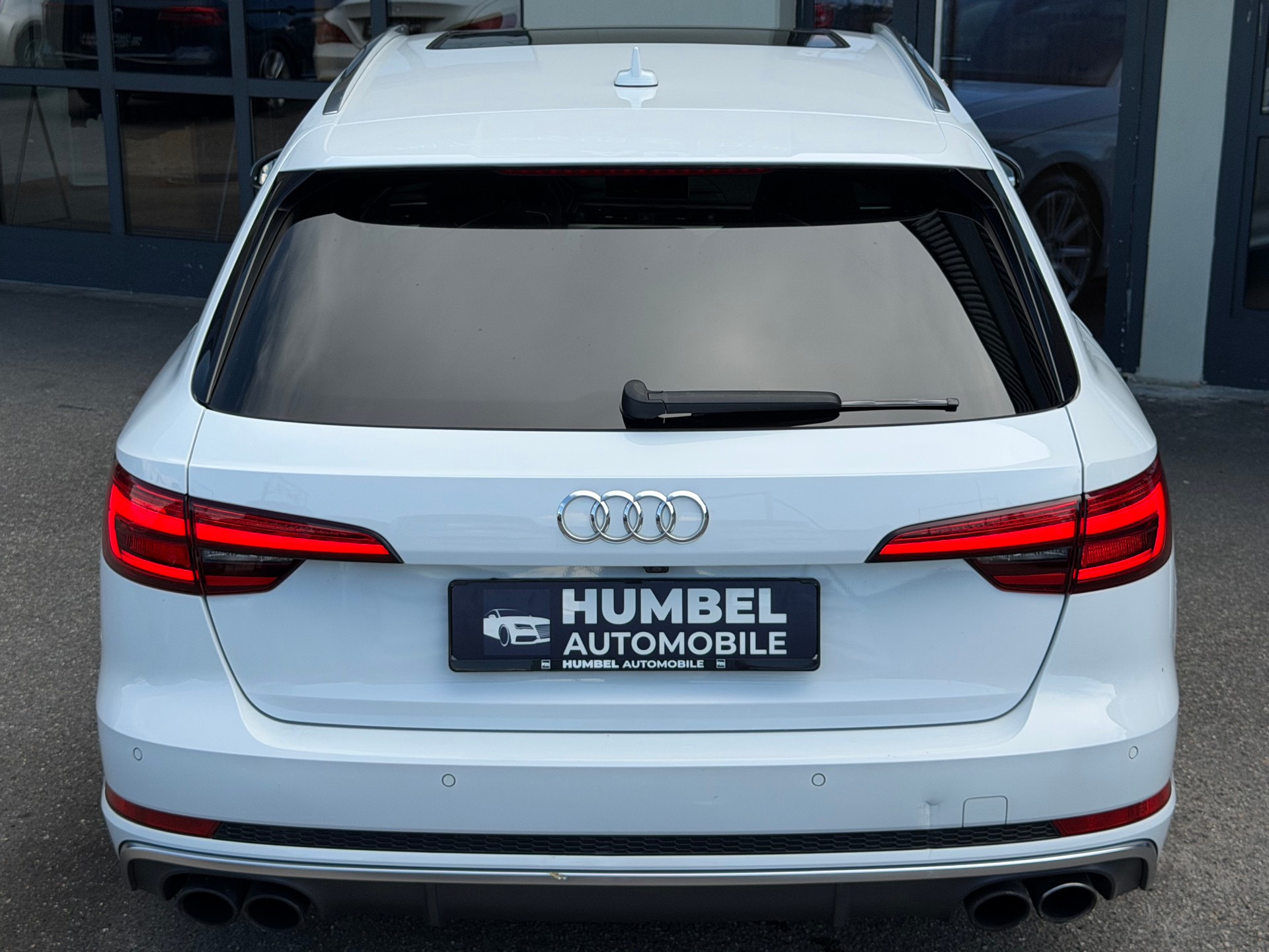 AUDI S4 Avant 3.0 TFSI quattro tiptronic-image-3