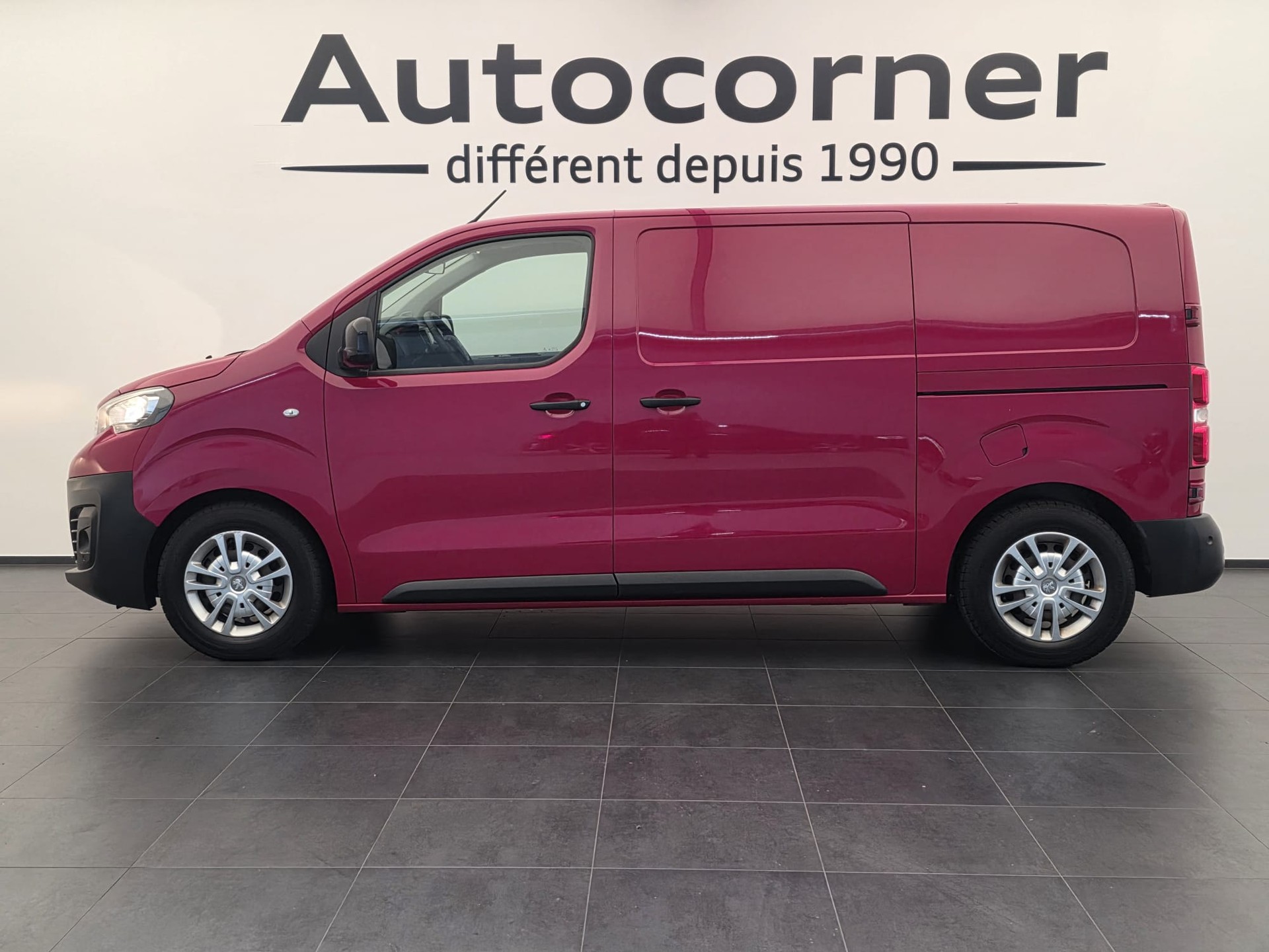 PEUGEOT Expert 1.6 BlueHDi 95 S&S Allure Standard ETG6-showroom-element-1
