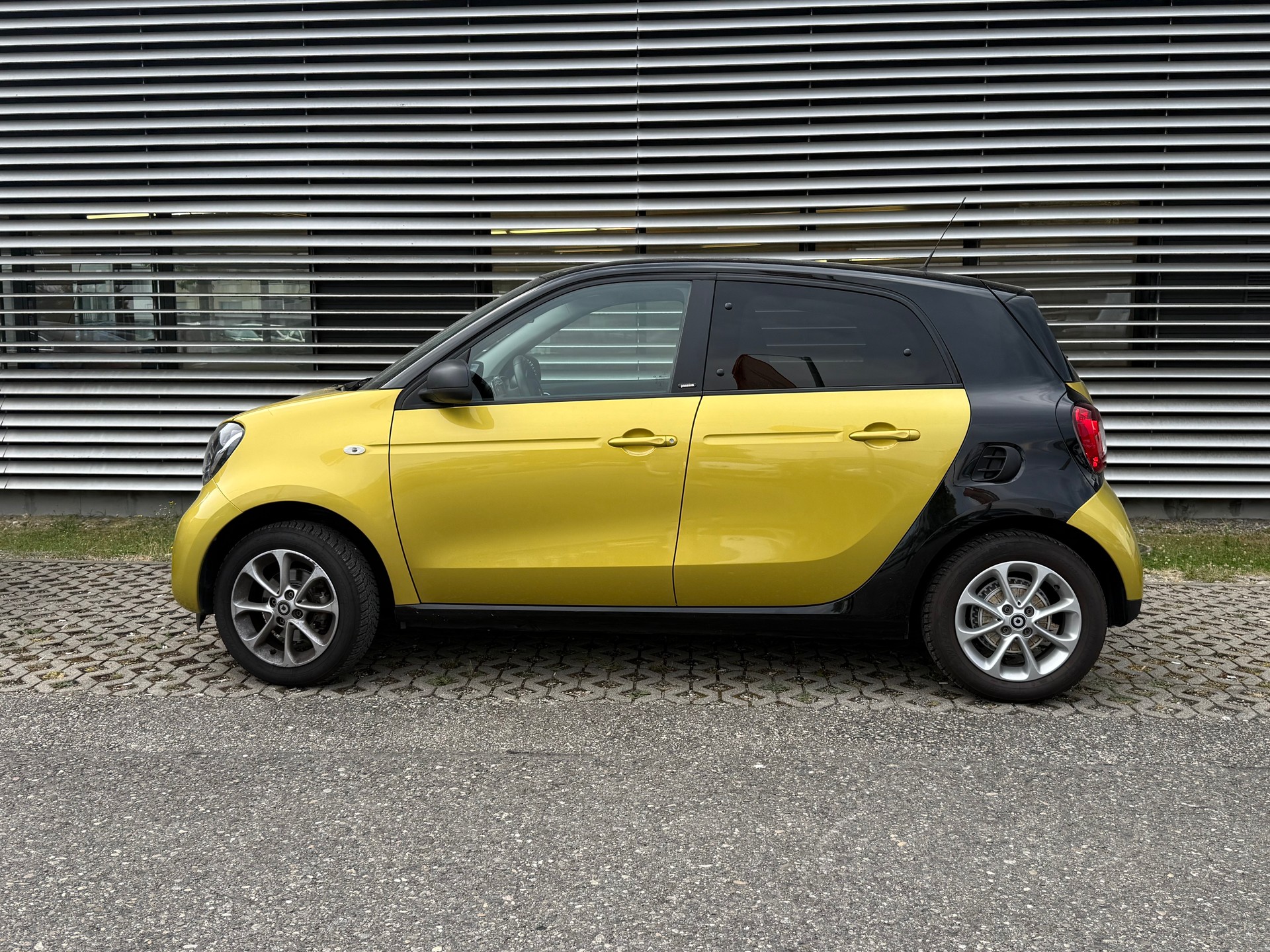SMART forfour passion twinmatic-image-10