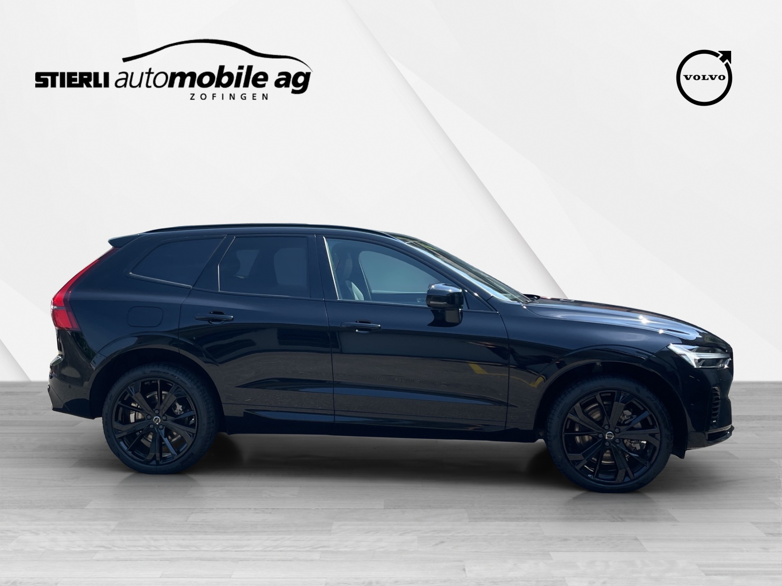 VOLVO XC60 2.0 T6 TE Black Edition eAWD-image-3