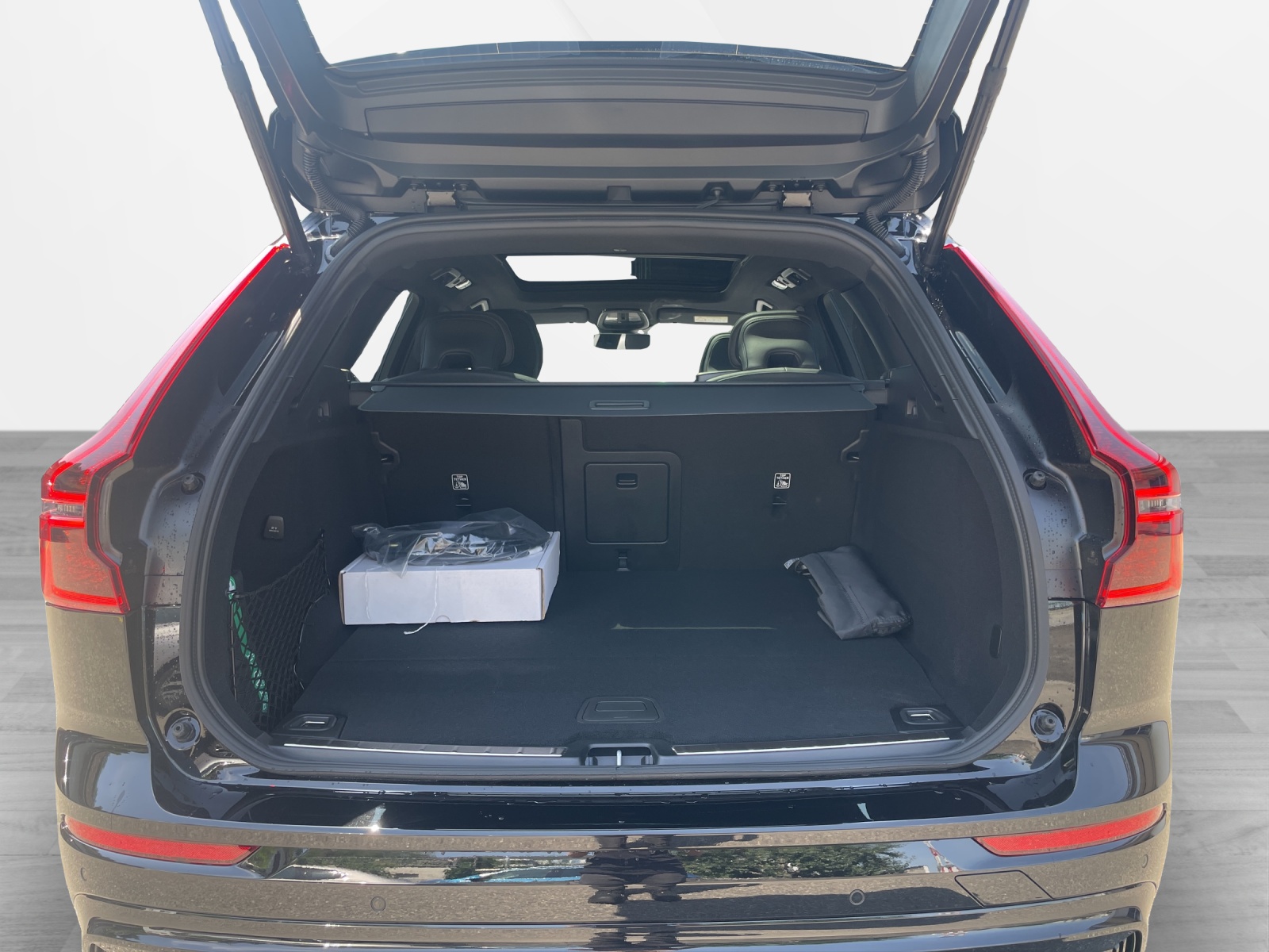VOLVO XC60 2.0 T6 TE Black Edition eAWD-image-14