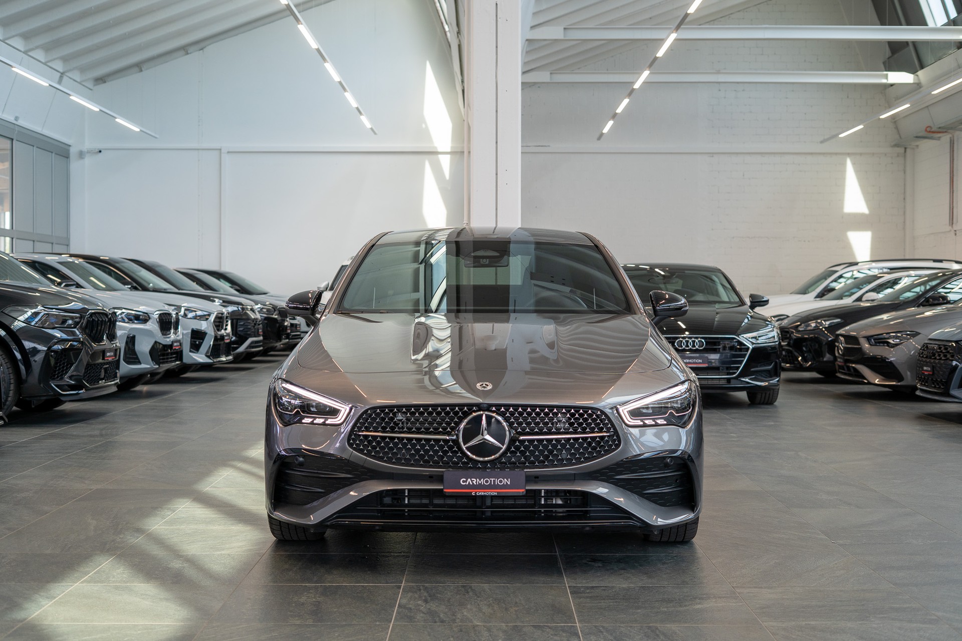 MERCEDES-BENZ CLA 200 AMG Line / Facelift / Rückfahrkamera / Ambientebeleuchtung-image-1