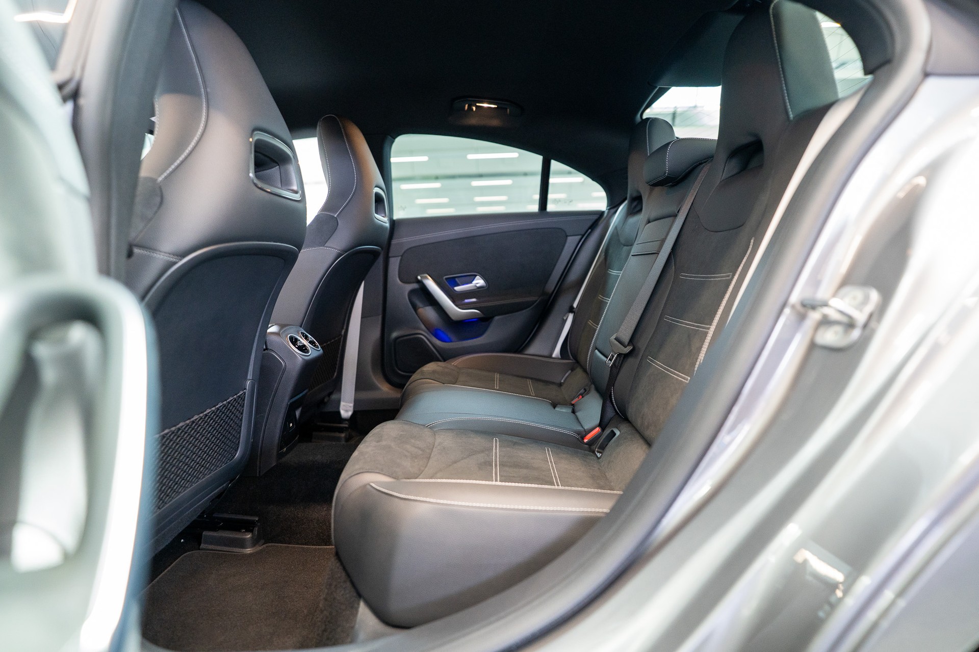 MERCEDES-BENZ CLA 200 AMG Line / Facelift / Rückfahrkamera / Ambientebeleuchtung-image-12