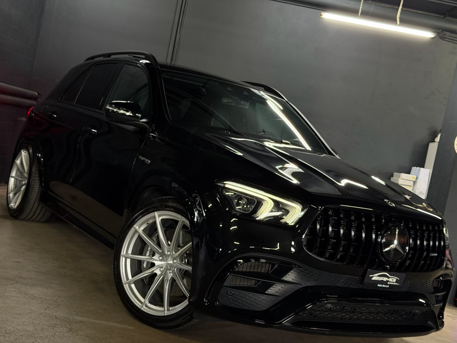 MERCEDES-BENZ GLE 63 AMG Limited Black&Silver Performance 720PS 4Matic+ 9G-Speedshift-image-4