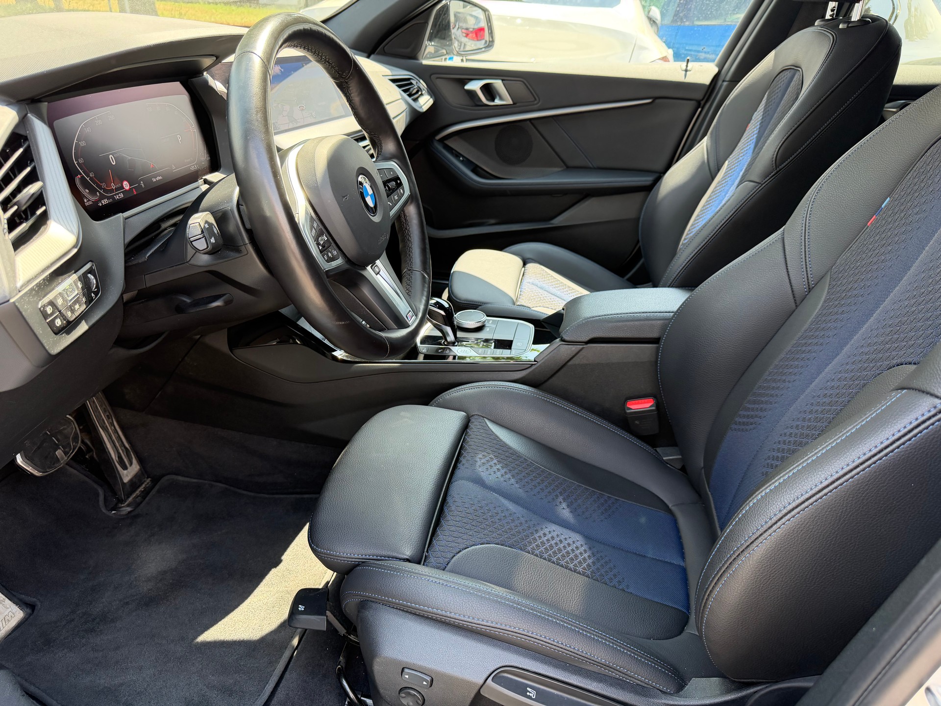 BMW 118d Steptronic M Sport-image-15