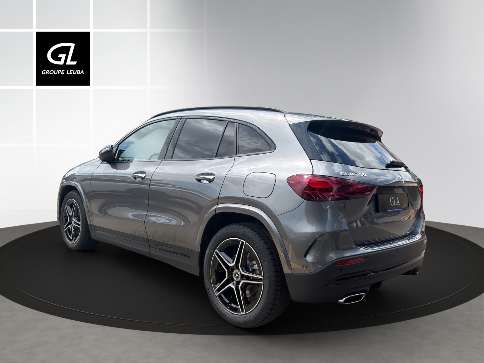 MERCEDES-BENZ GLA 250 4Matic 8G-DCT Swiss Star-showroom-element-3