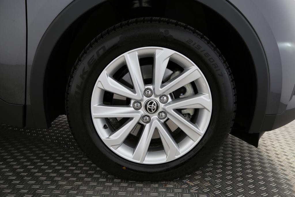 TOYOTA C-HR 2.0 PHEV Charge-image-13
