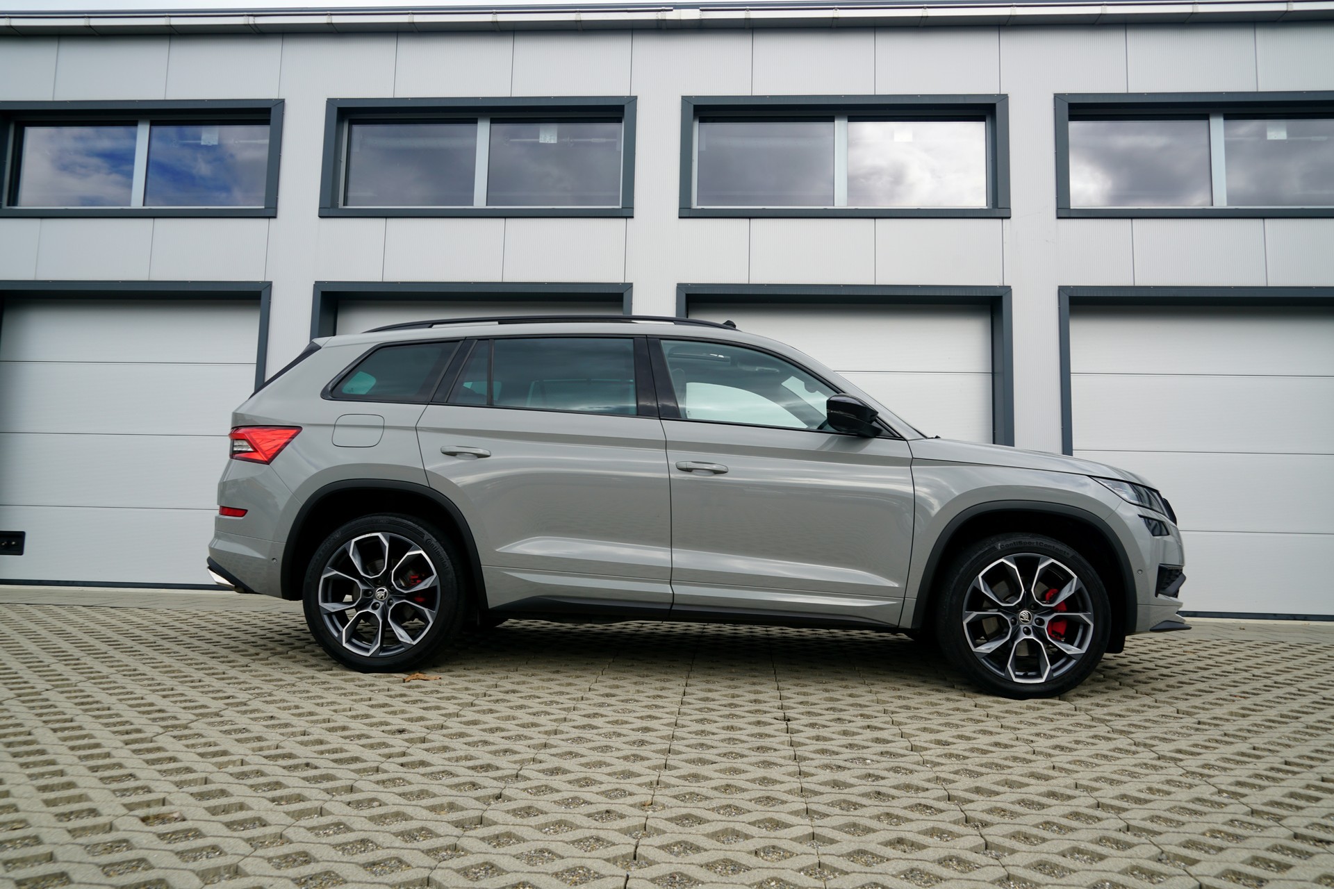 SKODA Kodiaq 2.0 Bi-TDI SCR RS 4x4 DSG-image-27