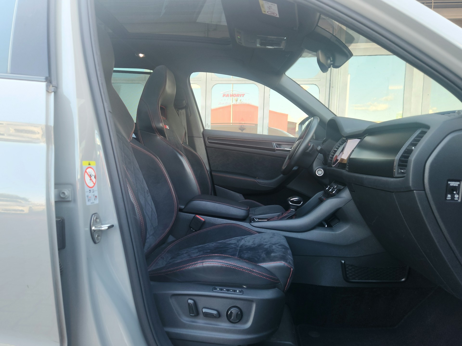 SKODA Kodiaq 2.0 Bi-TDI SCR RS 4x4 DSG-image-7