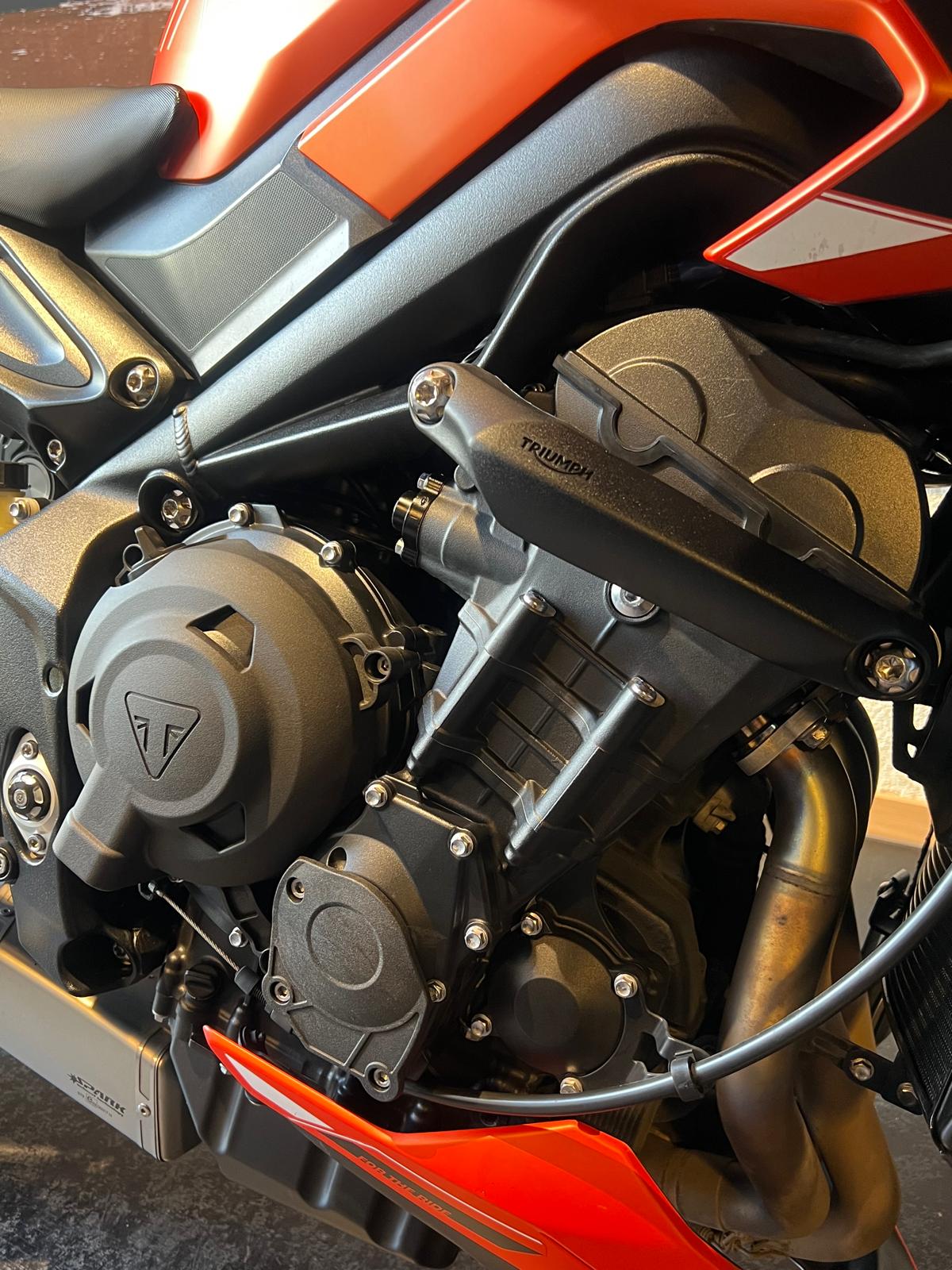TRIUMPH Street Triple R 765-image-7