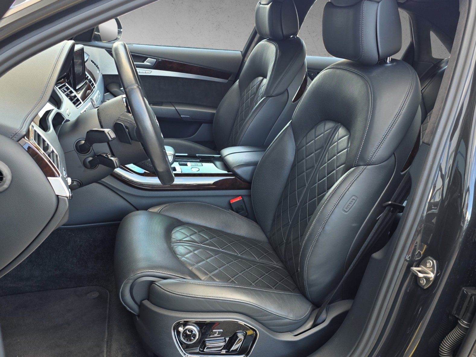 AUDI A8 4.0 TFSI V8 quattro tiptronic Luftfederung, BANG & OLUFSEN, Alcantara Dachhimmel, Matrix-image-8