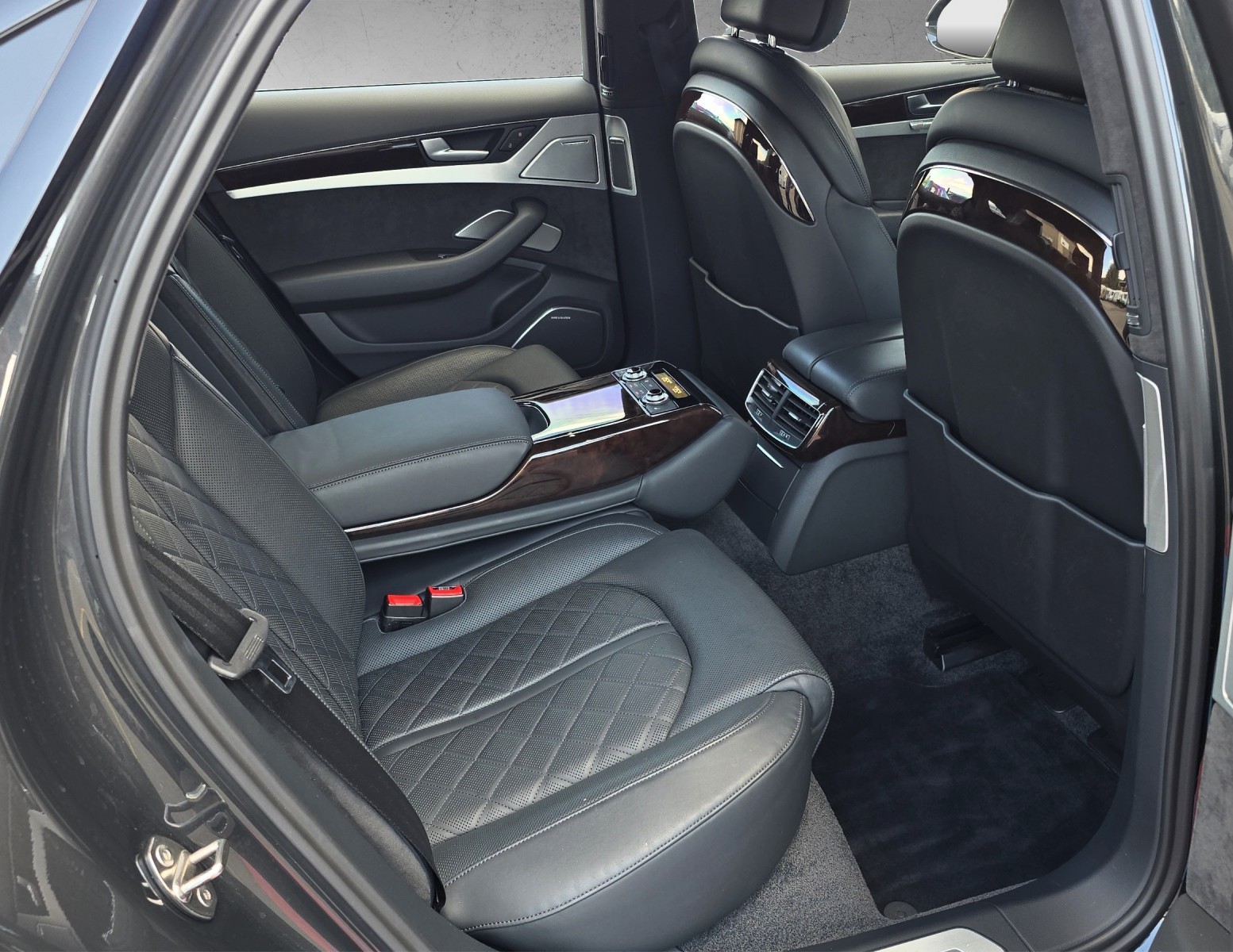AUDI A8 4.0 TFSI V8 quattro tiptronic Luftfederung, BANG & OLUFSEN, Alcantara Dachhimmel, Matrix-image-14