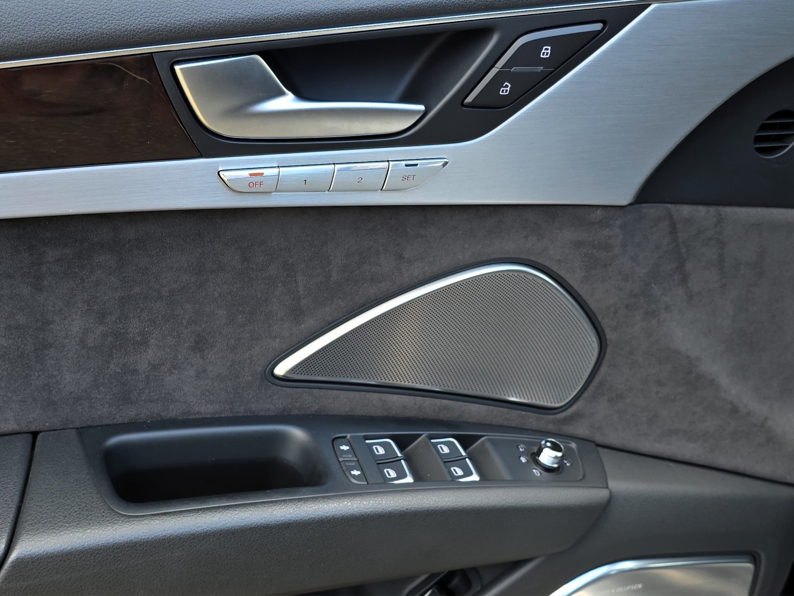 AUDI A8 4.0 TFSI V8 quattro tiptronic Luftfederung, BANG & OLUFSEN, Alcantara Dachhimmel, Matrix-image-24