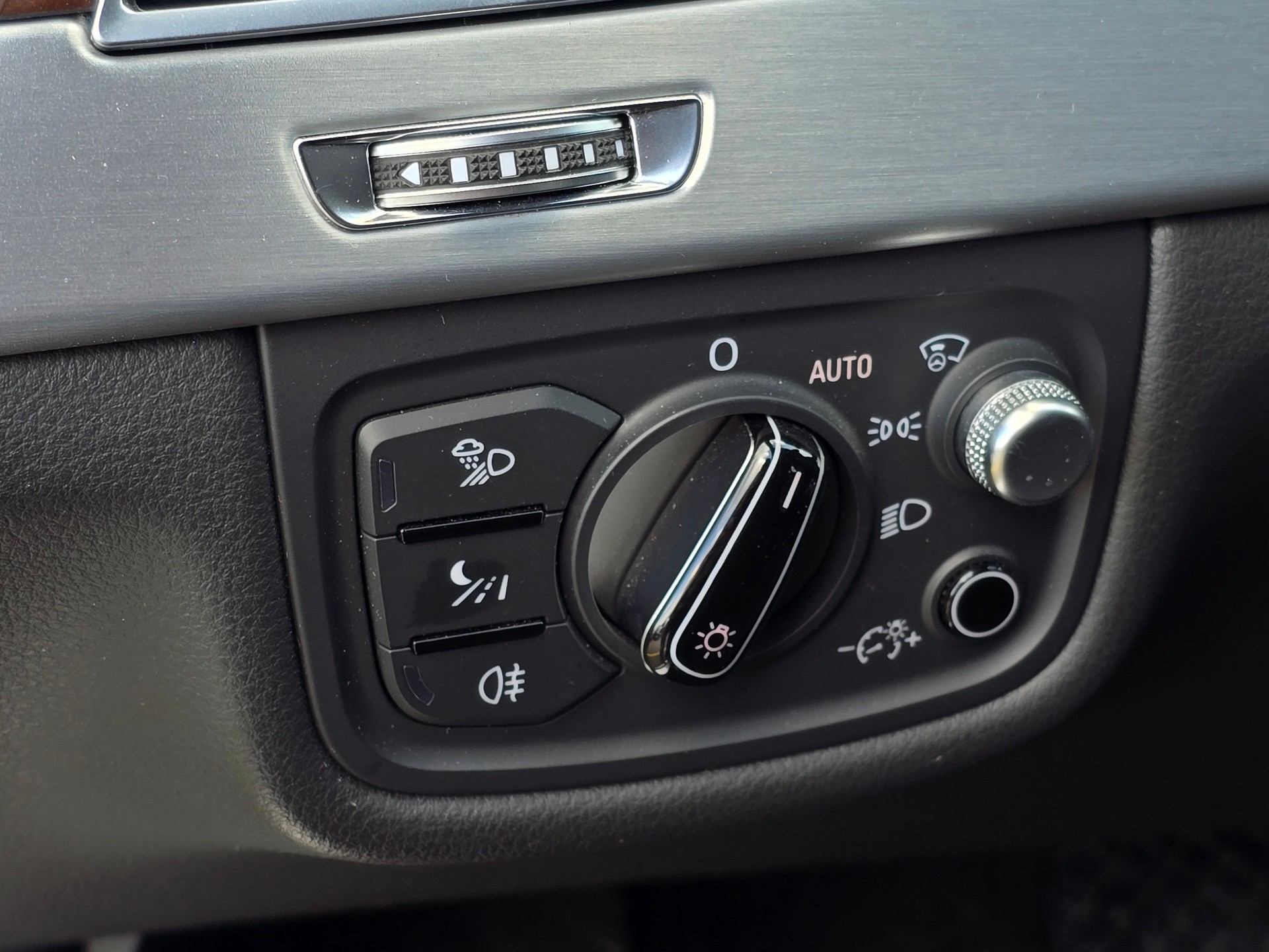 AUDI A8 4.0 TFSI V8 quattro tiptronic Luftfederung, BANG & OLUFSEN, Alcantara Dachhimmel, Matrix-image-25