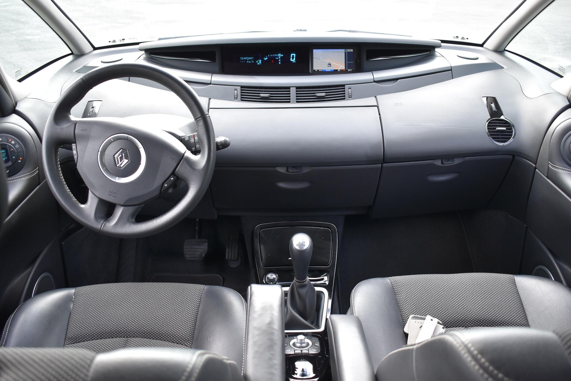 RENAULT Espace 2.0 dCi 150 DPF Dynamique-image-8
