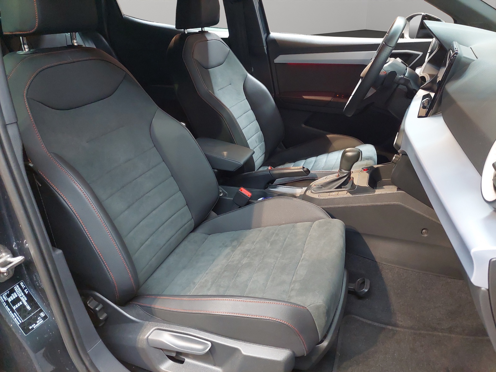 SEAT Ibiza 1.0 EcoTSI FR DSG-image-9