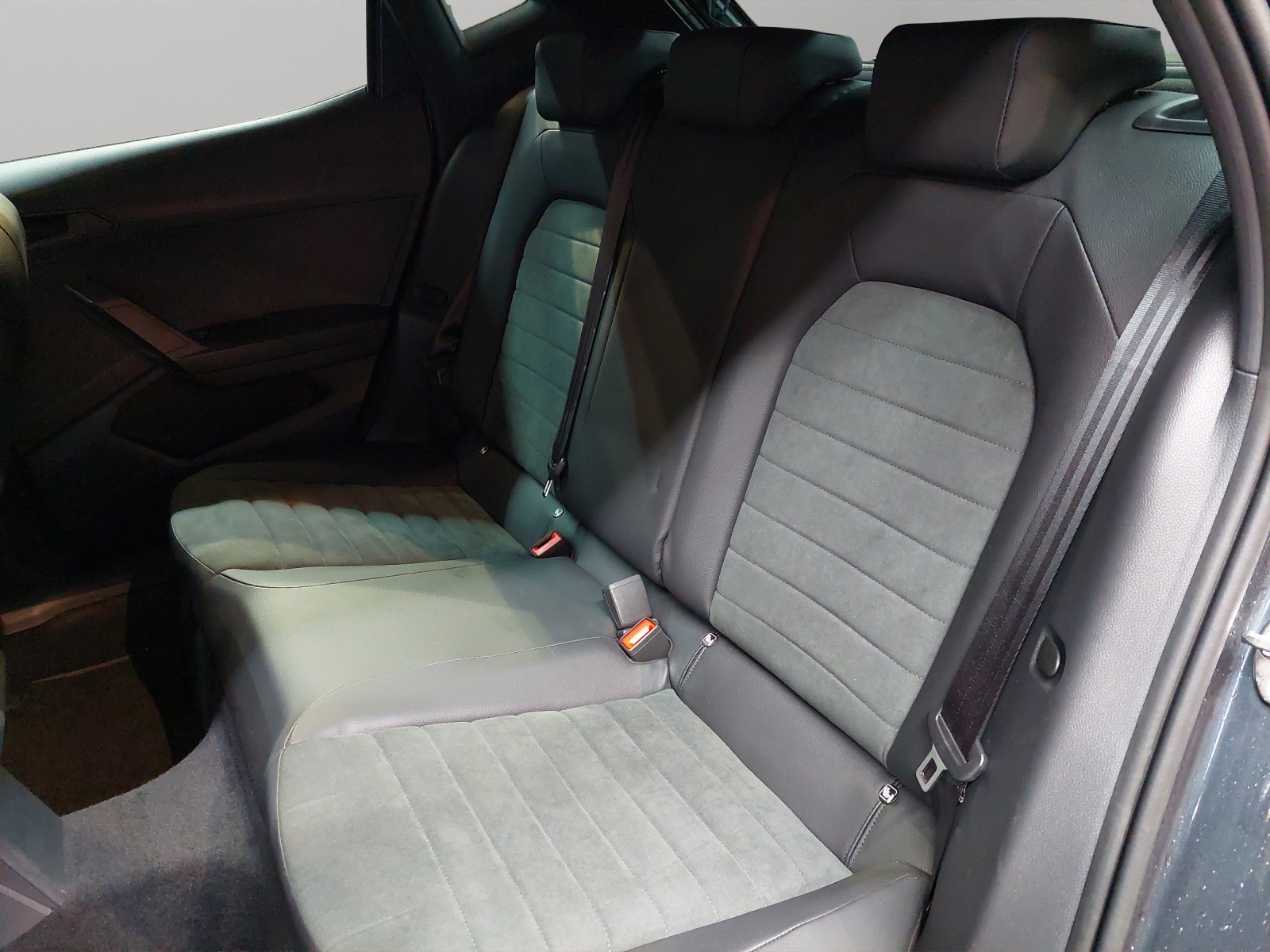 SEAT Ibiza 1.0 EcoTSI FR DSG-image-7