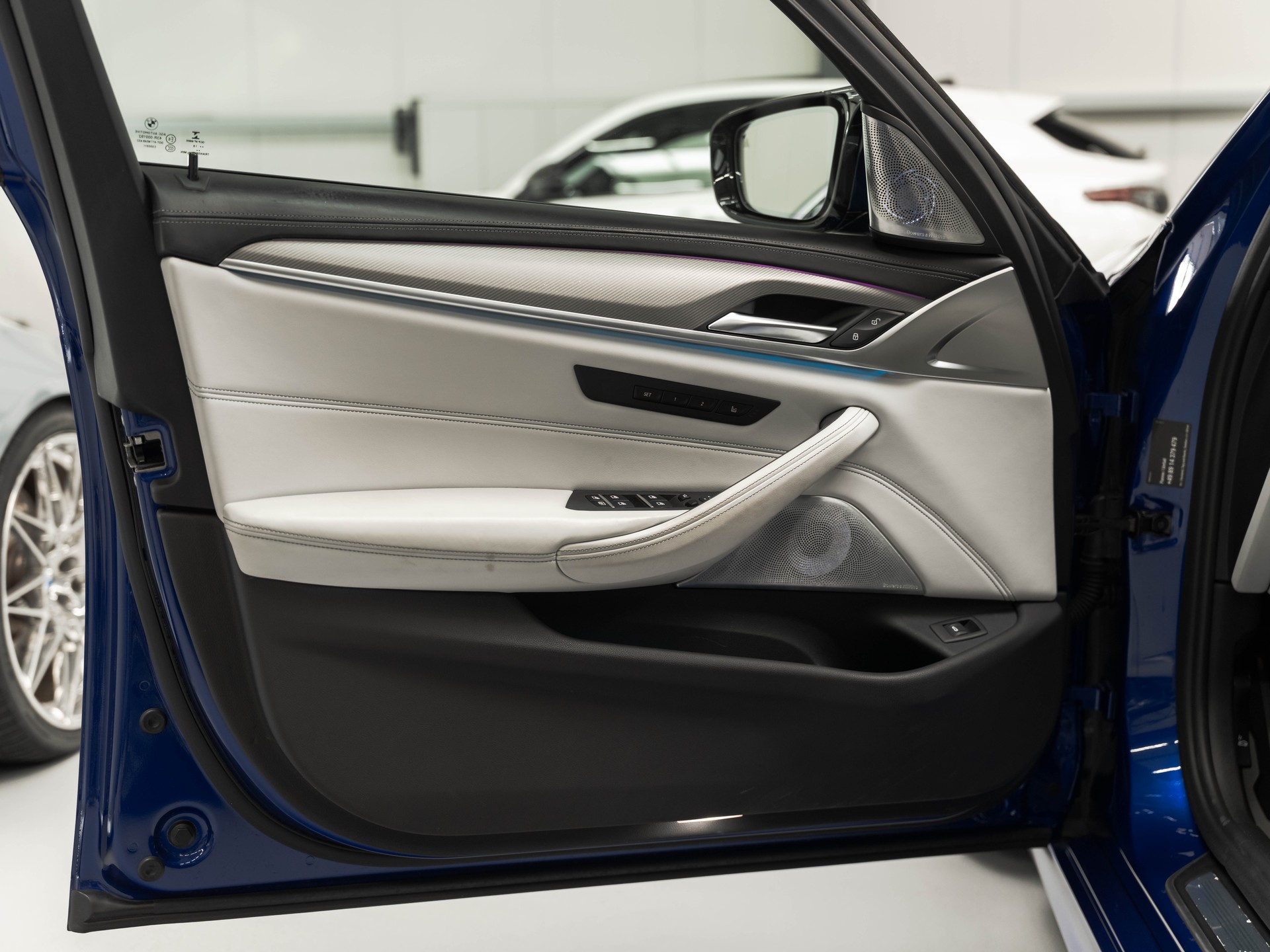 BMW M5 xDrive Competition Drivelogic-image-19