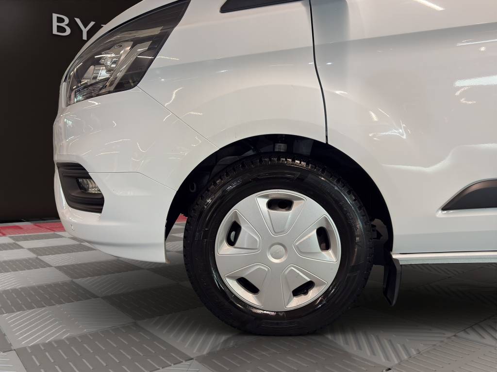 FORD Transit Custom Van 280 L1H1 Trend A-image-11