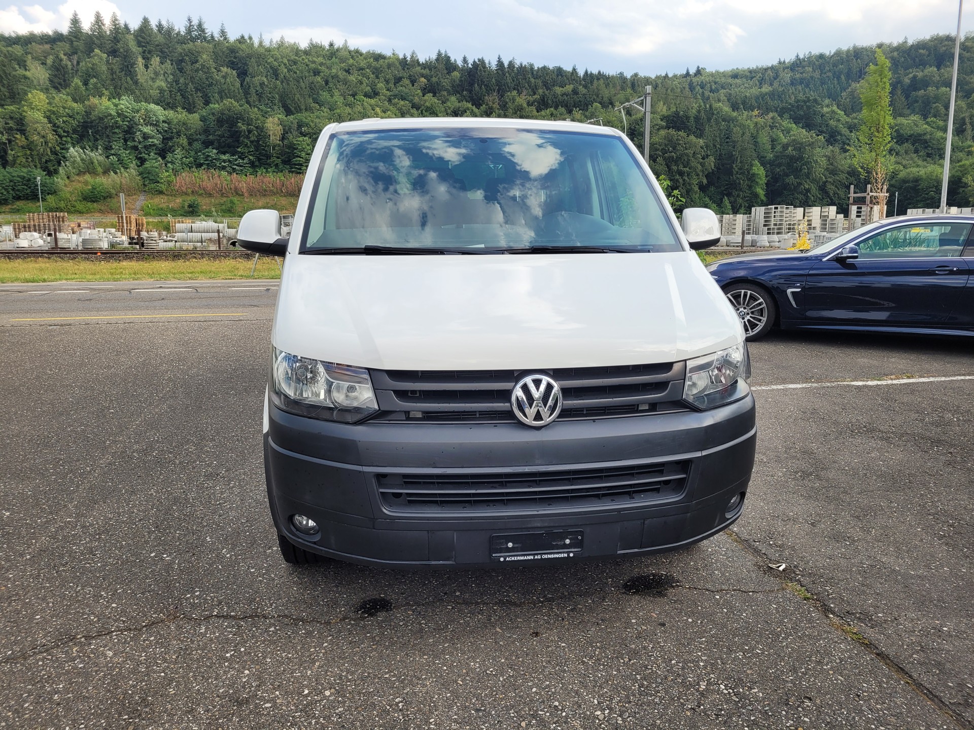 VW T5 2.0 TDI BMT 4Motion Transporter, 9 plätzer.-image-0