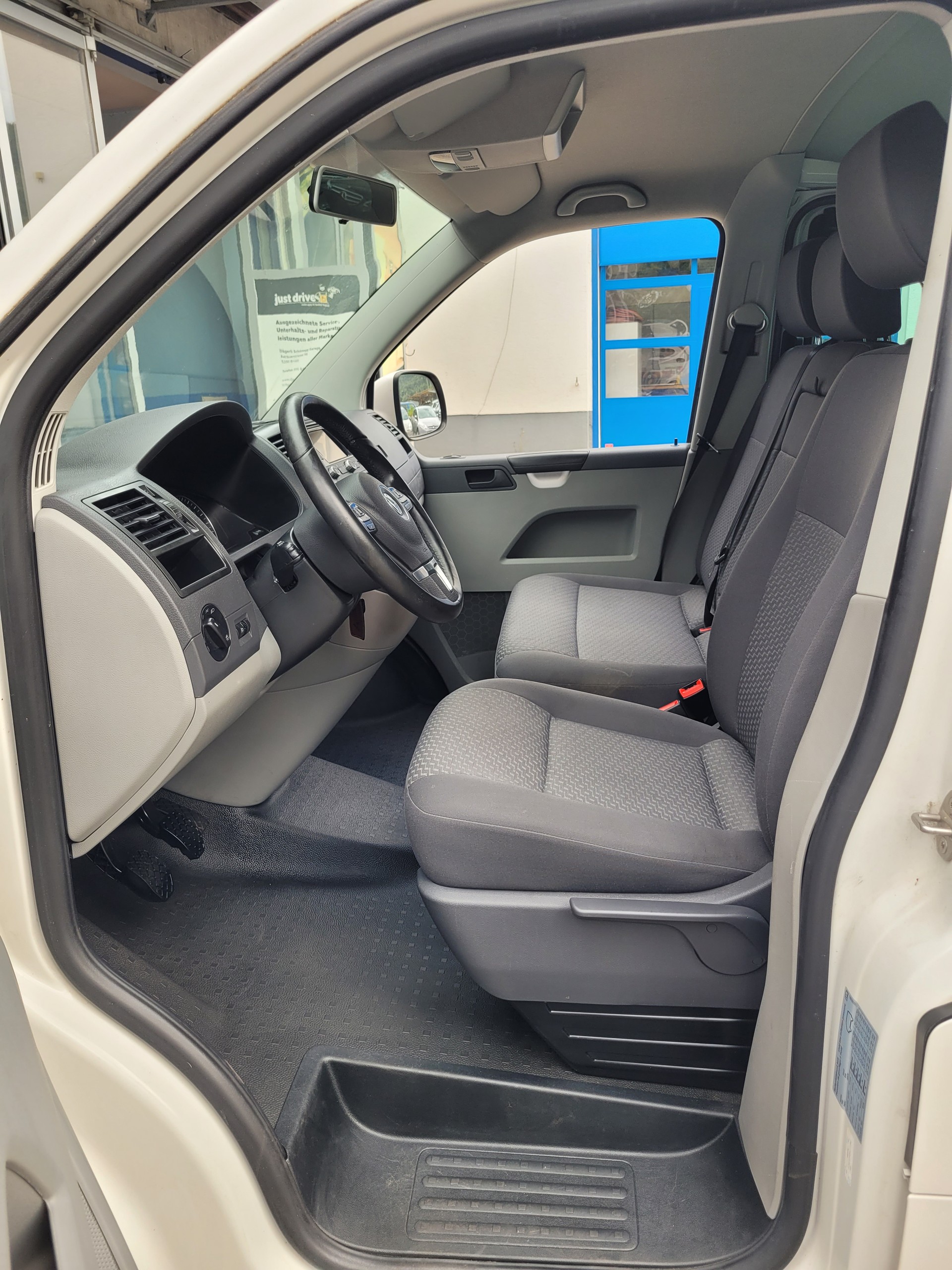 VW T5 2.0 TDI BMT 4Motion Transporter, 9 plätzer.-image-13