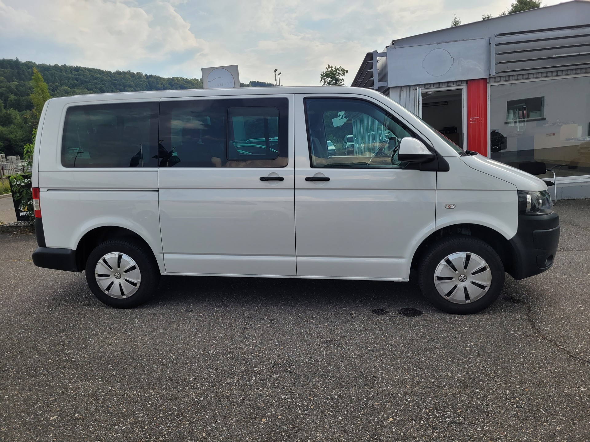 VW T5 2.0 TDI BMT 4Motion Transporter, 9 plätzer.-image-4