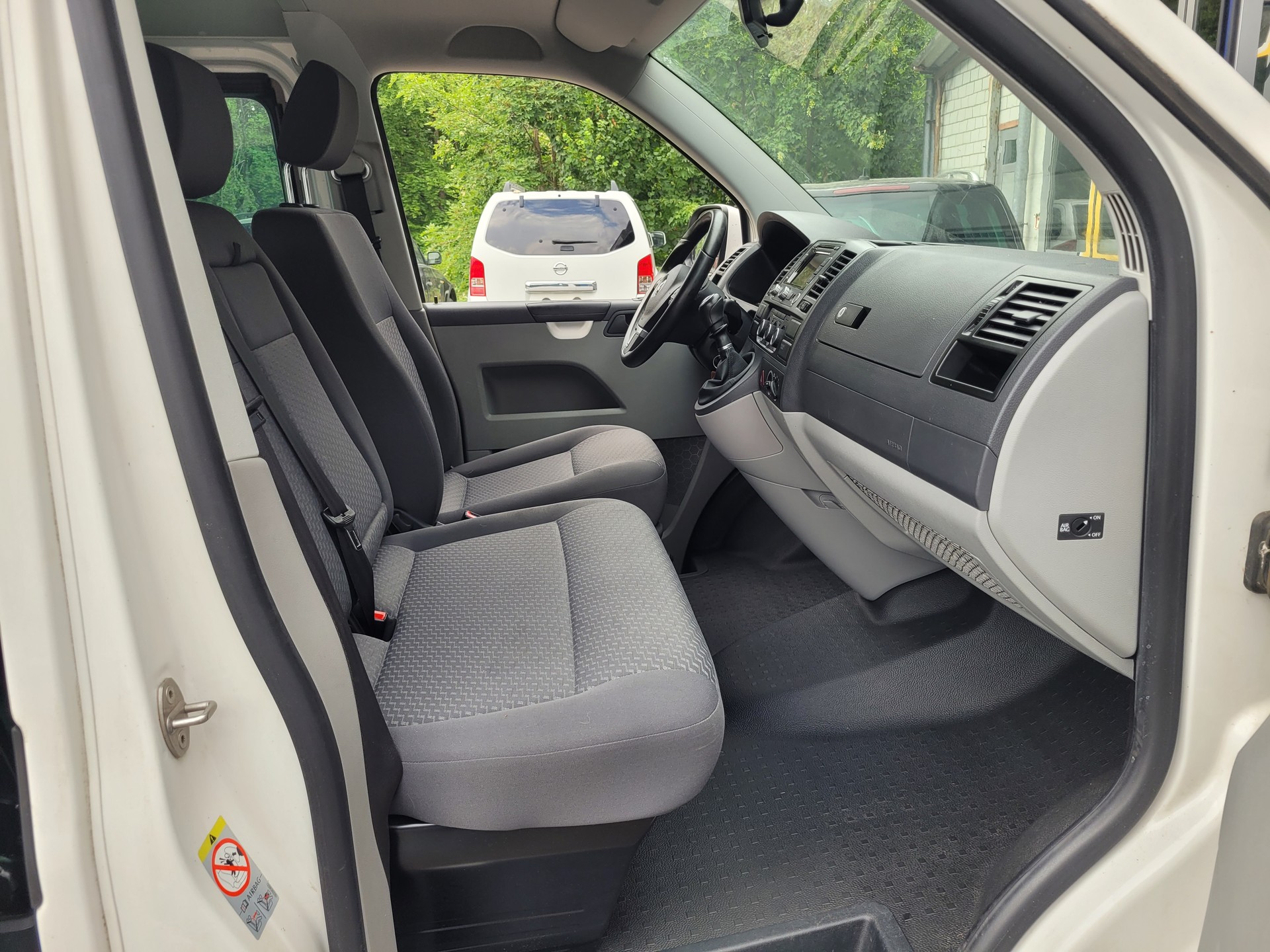 VW T5 2.0 TDI BMT 4Motion Transporter, 9 plätzer.-image-11