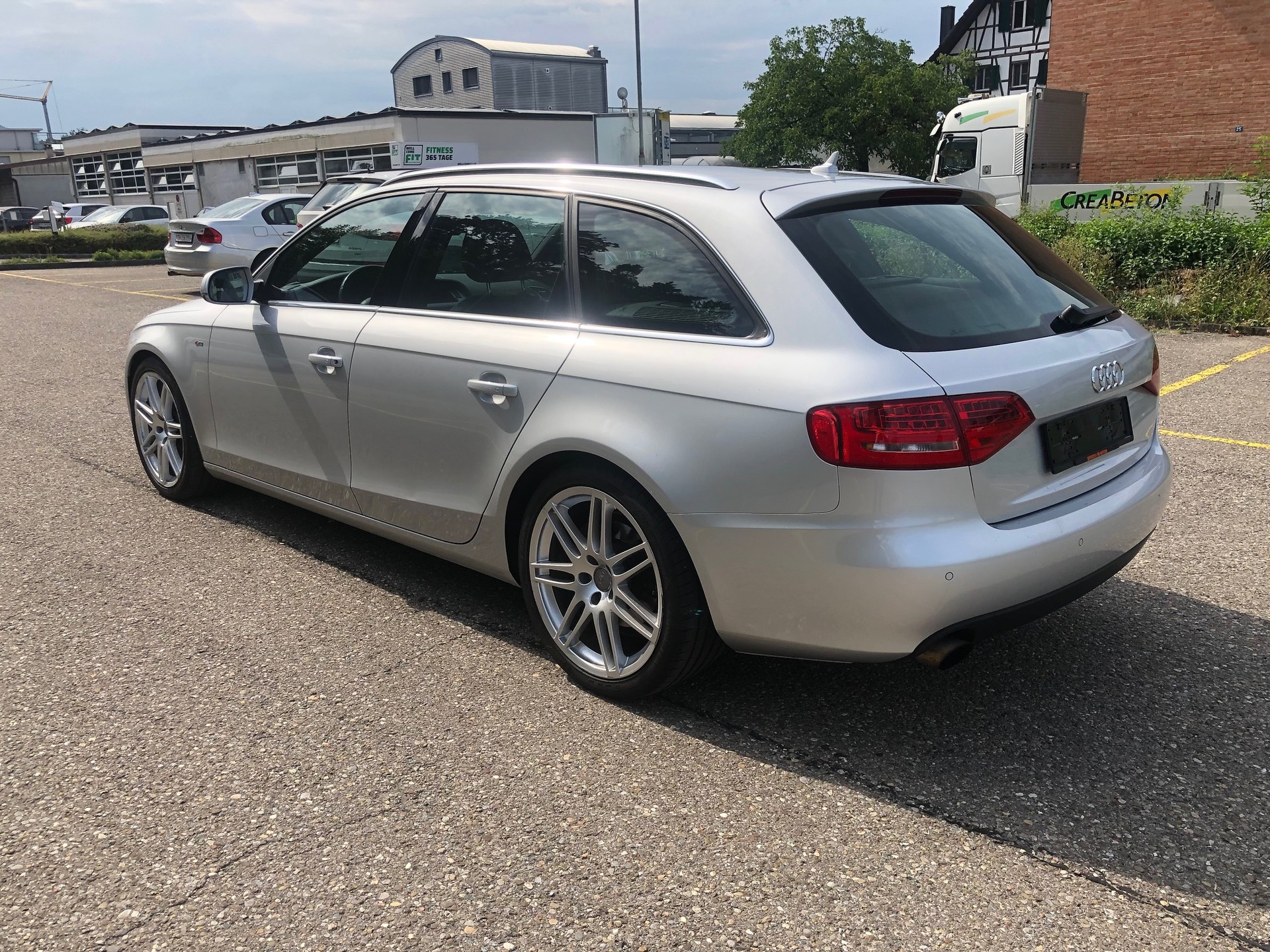 AUDI A4 Avant 2.0 TFSI quattro S-tronic-image-1
