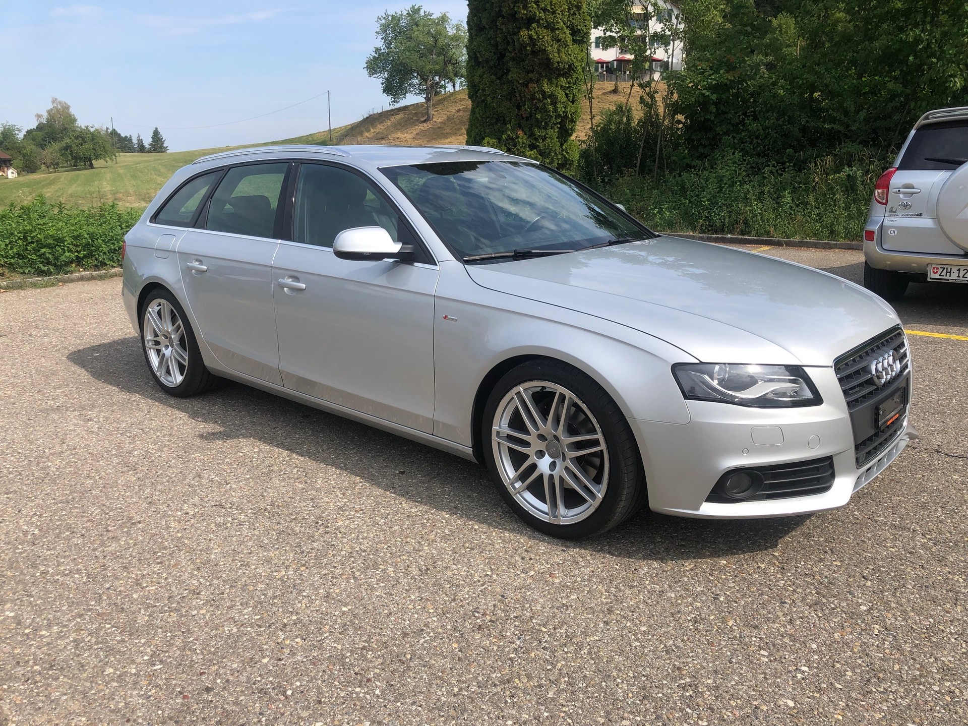 AUDI A4 Avant 2.0 TFSI quattro S-tronic-image-3